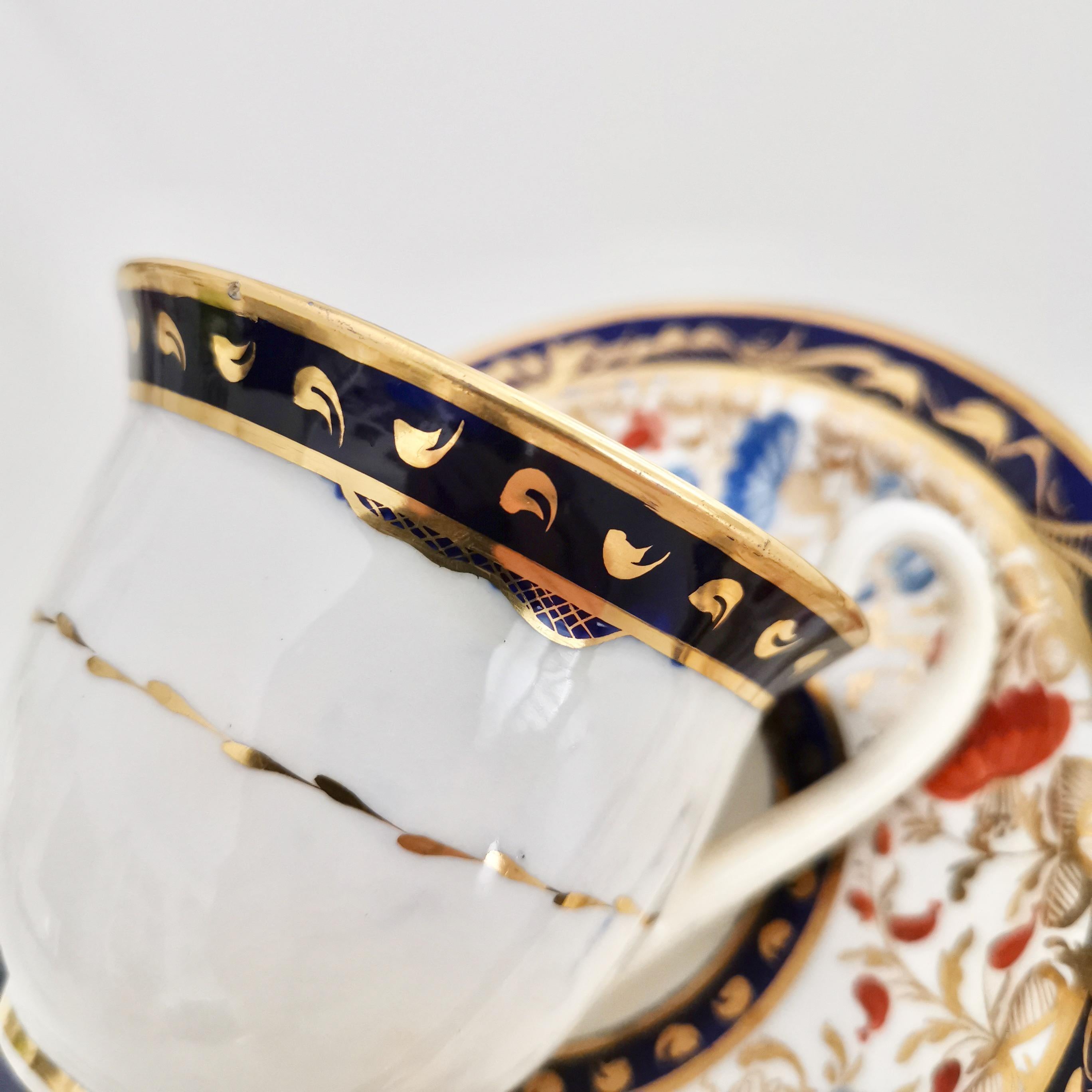 Coalport Porcelain Teacup Trio, White and Floral, Empire Shape, Regency ca 1815 12