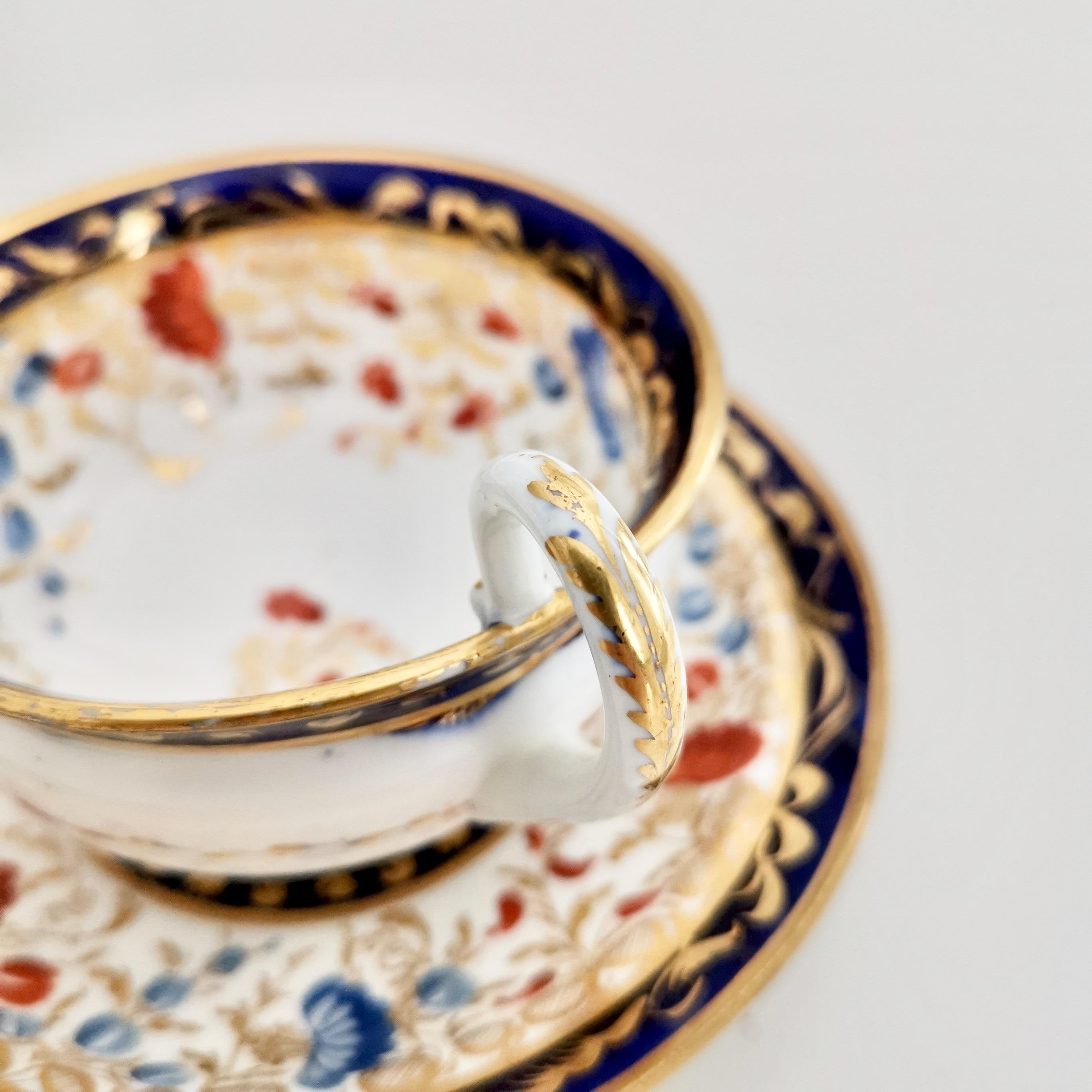 Coalport Porcelain Teacup Trio, White and Floral, Empire Shape, Regency ca 1815 2