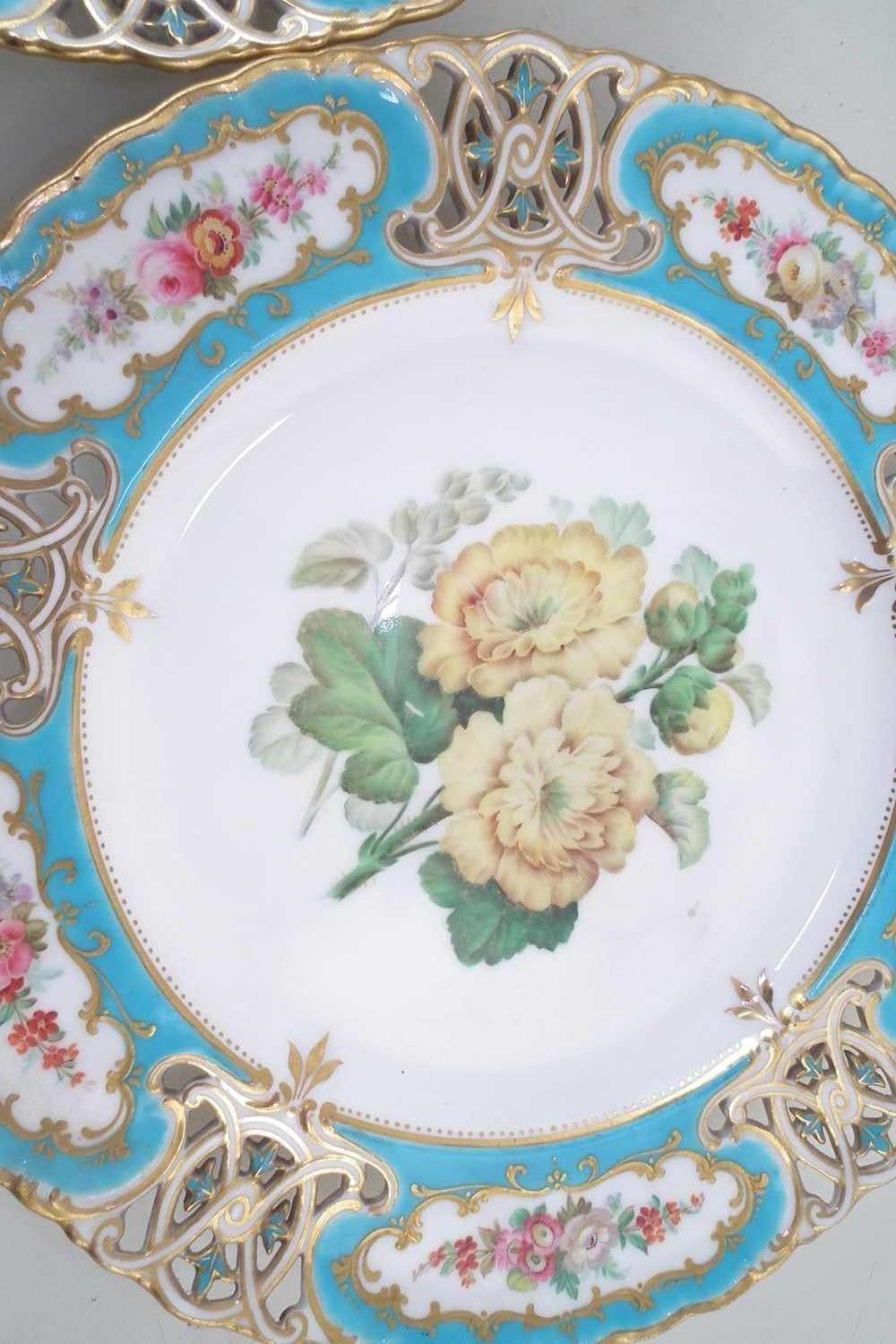 English Minton Reticulated Royal Arms Botanical Turquoise Dessert Service For Sale 4