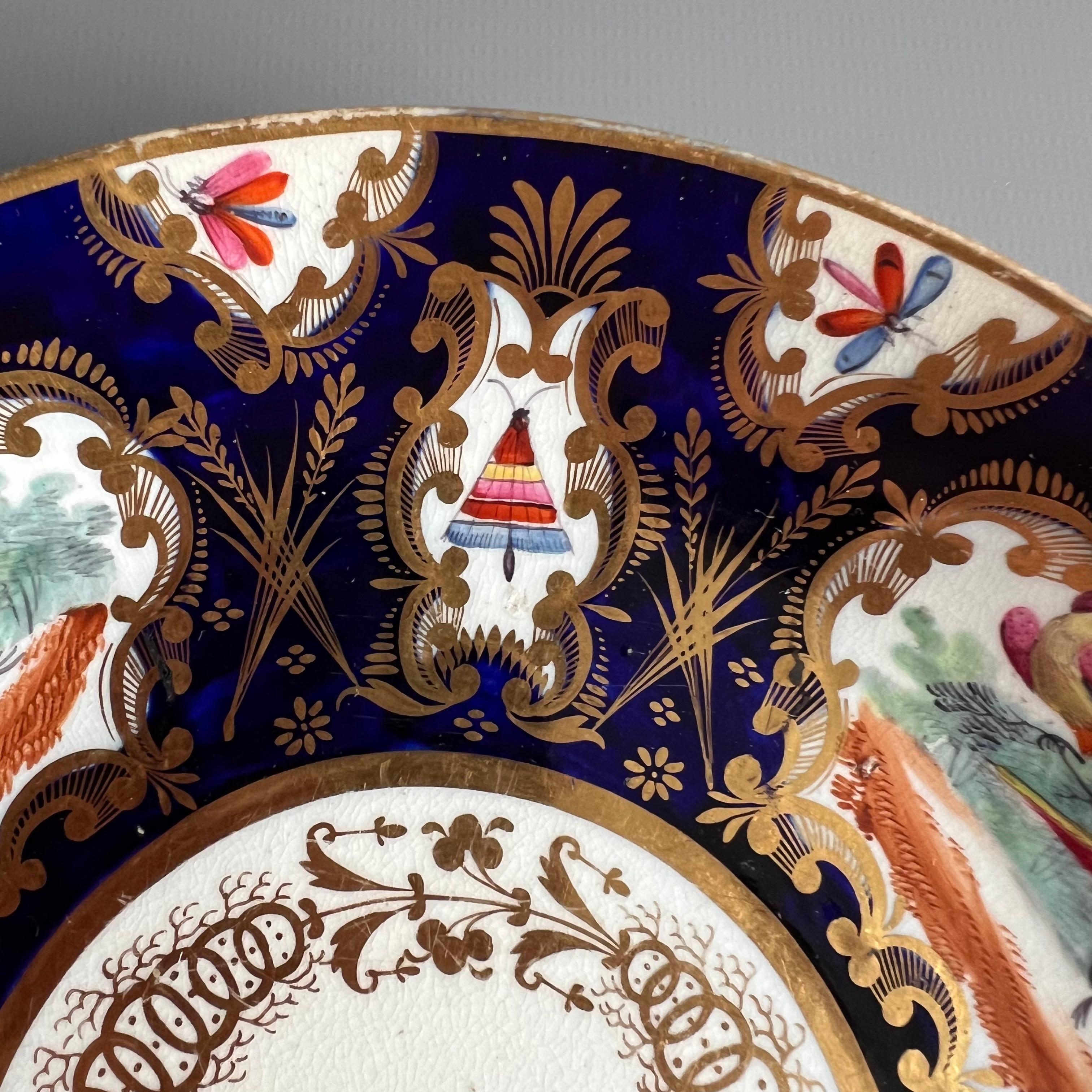Anglais Assiette à soucoupe Coalport, bleu cobalt, doré et oiseaux, Régence, vers 1815 en vente