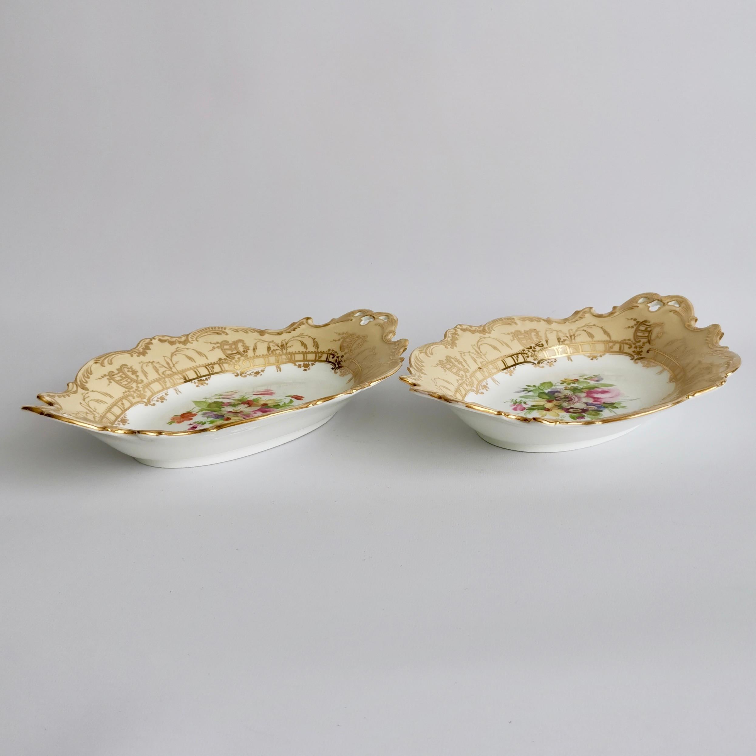 Coalport Set of 2 Oval Dessert Dishes, Beige with Flowers by Thomas Dixon, 1847 4