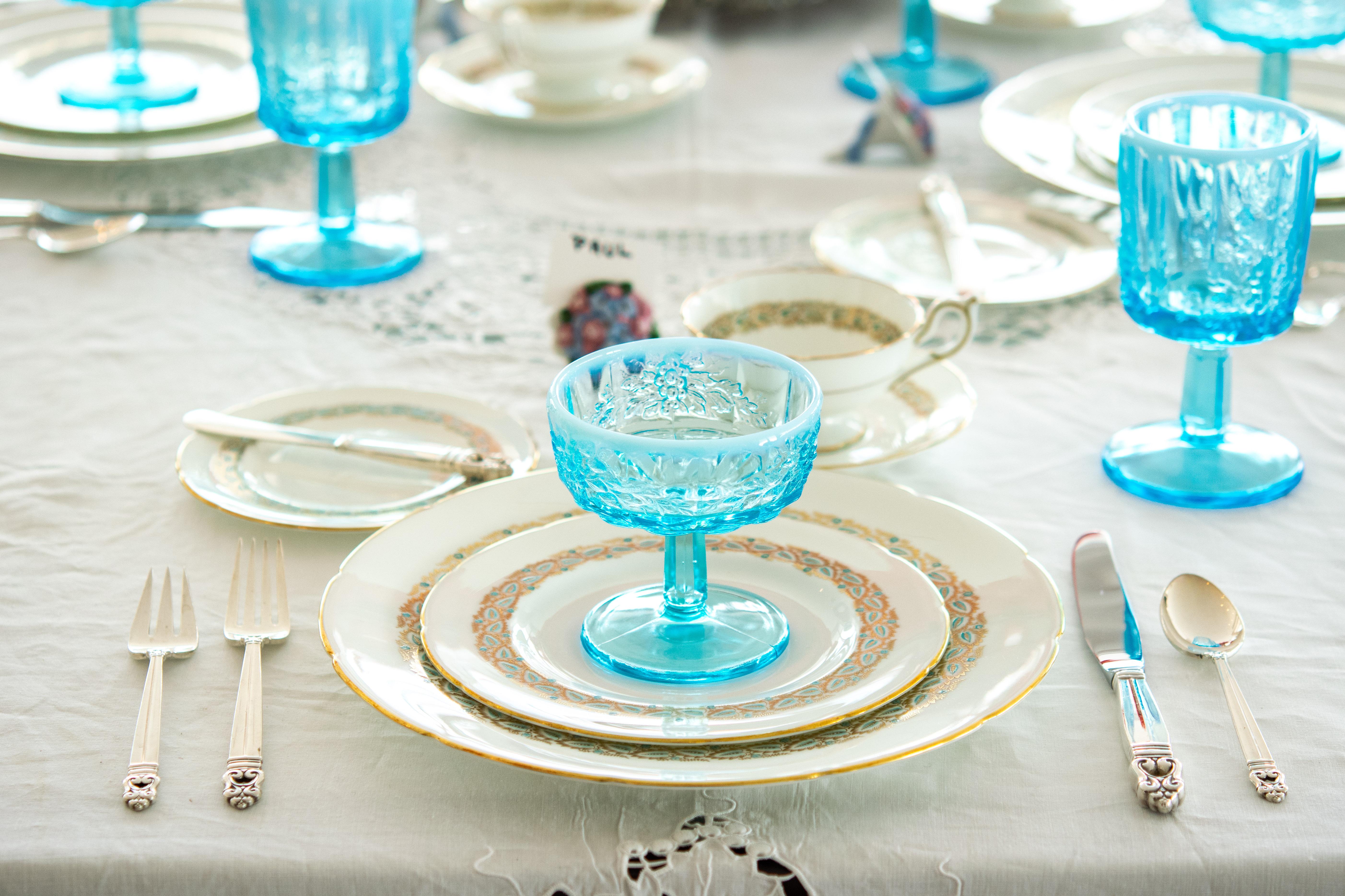 Coalport Starburst Aqua und Gold 5-teiliges Tafelservice für 11 Personen, China Service im Angebot 12