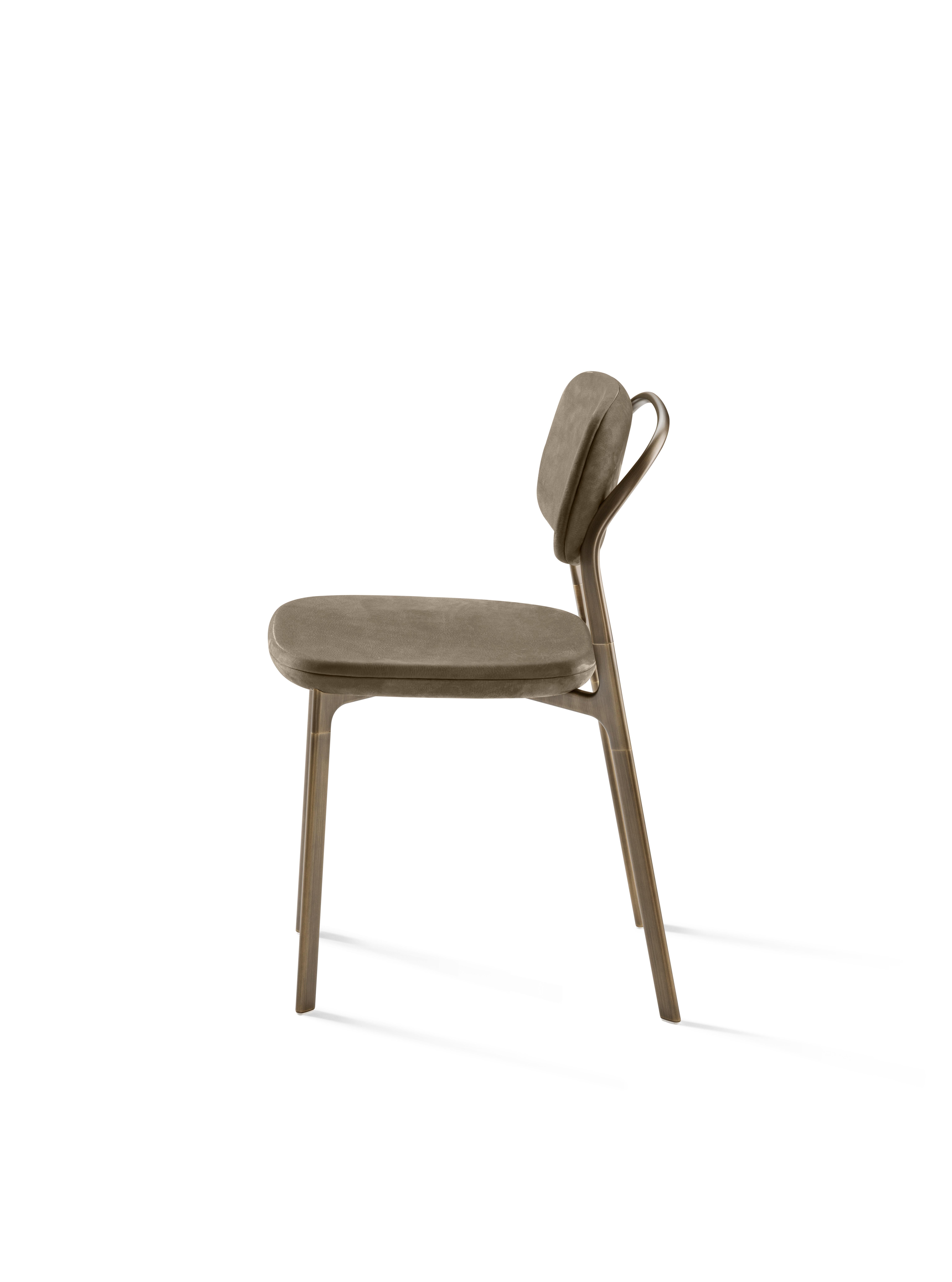 Sedia Coast in pelle Ash Nabuck con ottone di Branch In condizioni ottime in vendita a Brooklyn, NY