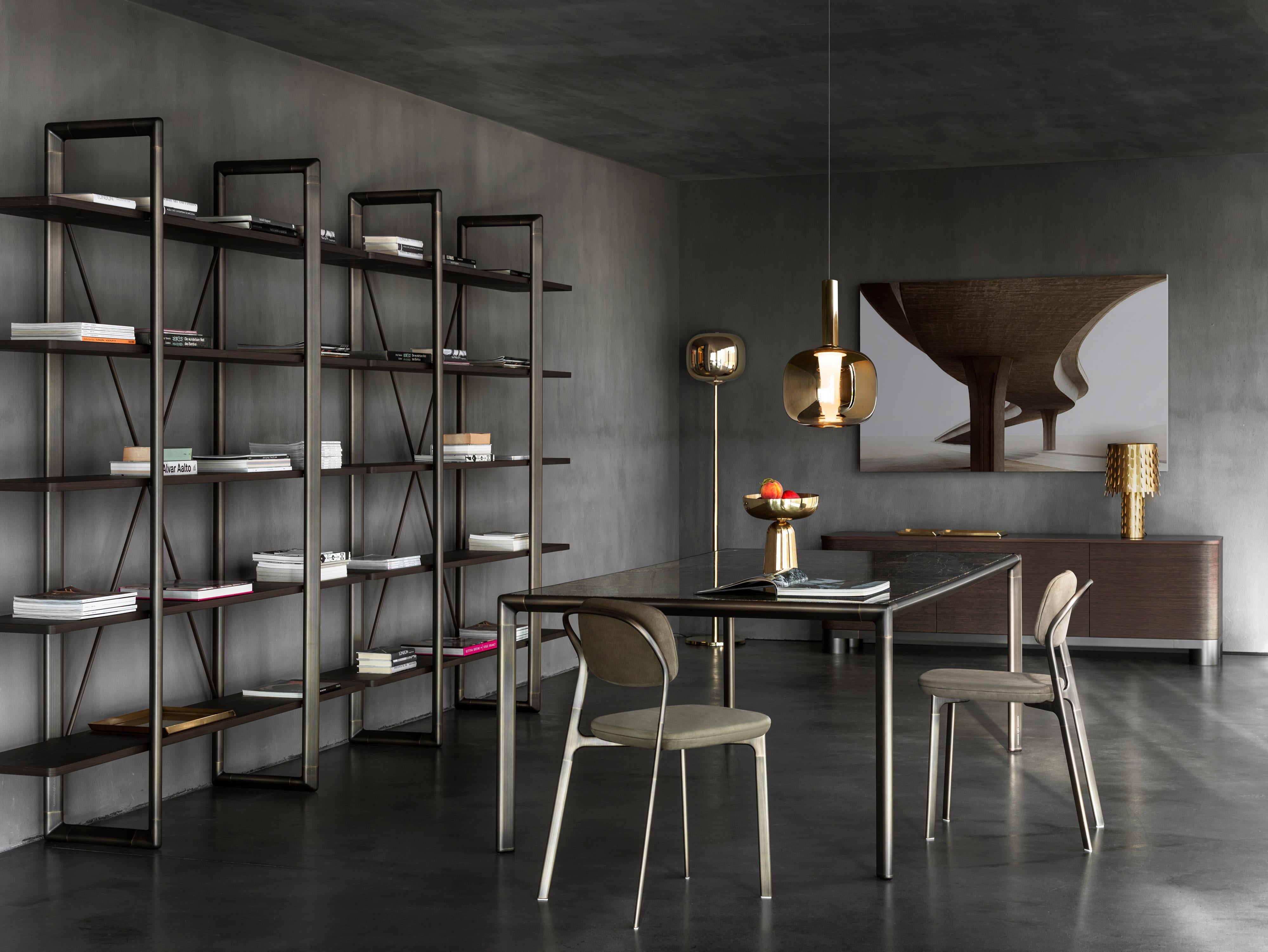Silla Coast de piel nabuck con latón pulido by Branch en venta 1