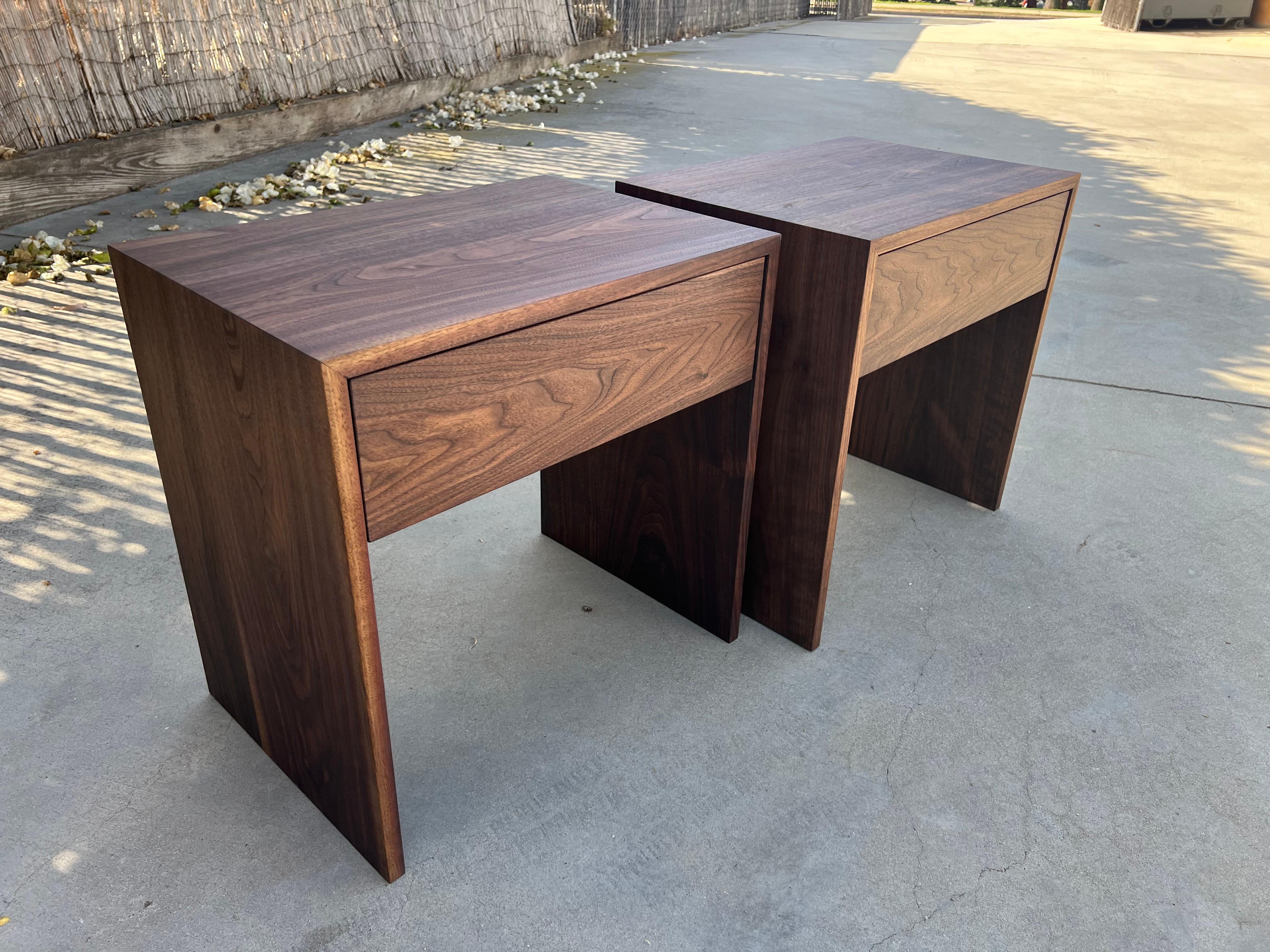 COAST  set in Walnut -
Price for the set - consists of 2 mirror image nightstands

Solid Walnut case and drawer fronts. Solid maple drawer boxes with finger joint joinery. Hand made, mortise & tenon joinery. Blum Tandem under mount  soft close