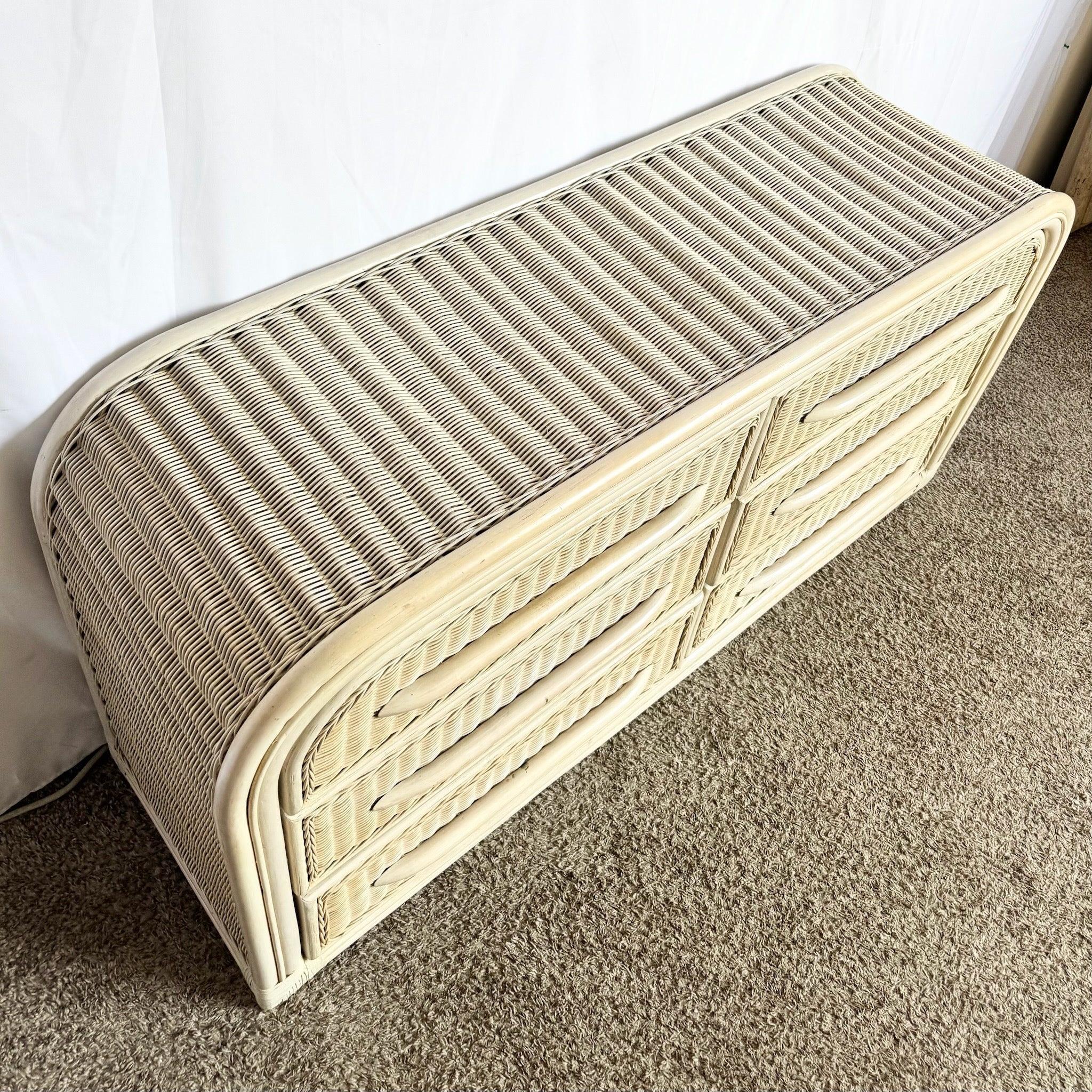 Cómoda Costera Boho Chic de Mimbre Ratán en Cascada con Espejo de Pared Indonesio en venta