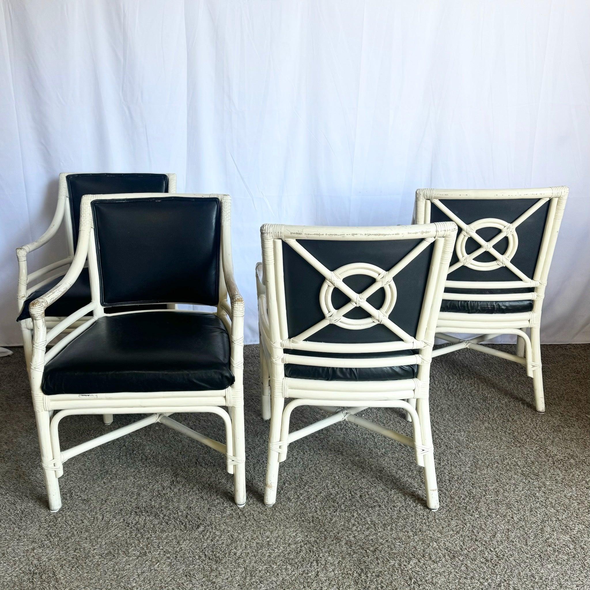 Coastal Boho Target Back Rattan-Esszimmerstühle, McGuire-Stil, 4er-Set (Philippinisch) im Angebot