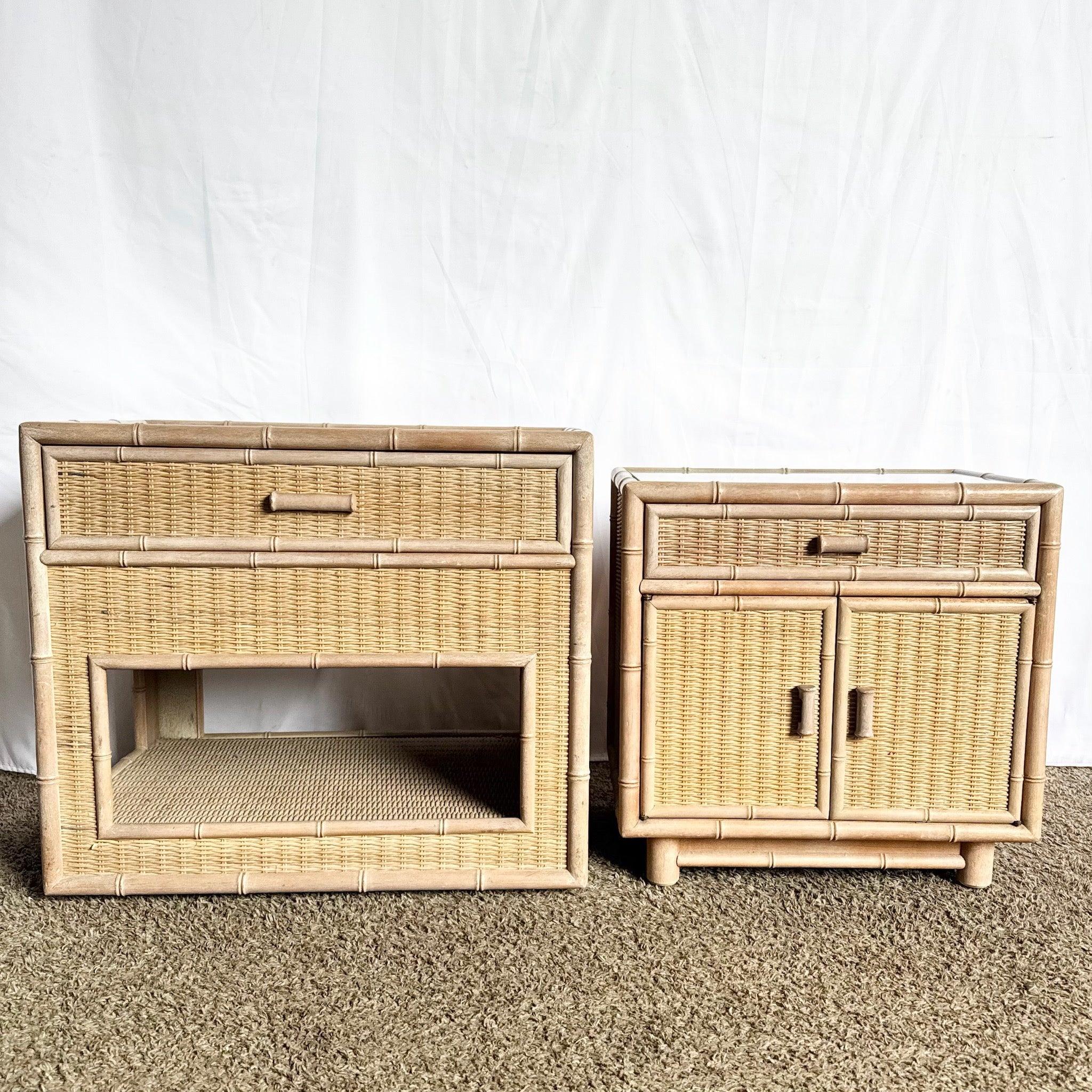 Coastal Faux Bamboo Wicker Glasplatte Tisch auf Rollen und Nachttisch- Set von 2 (Taiwanesisch) im Angebot
