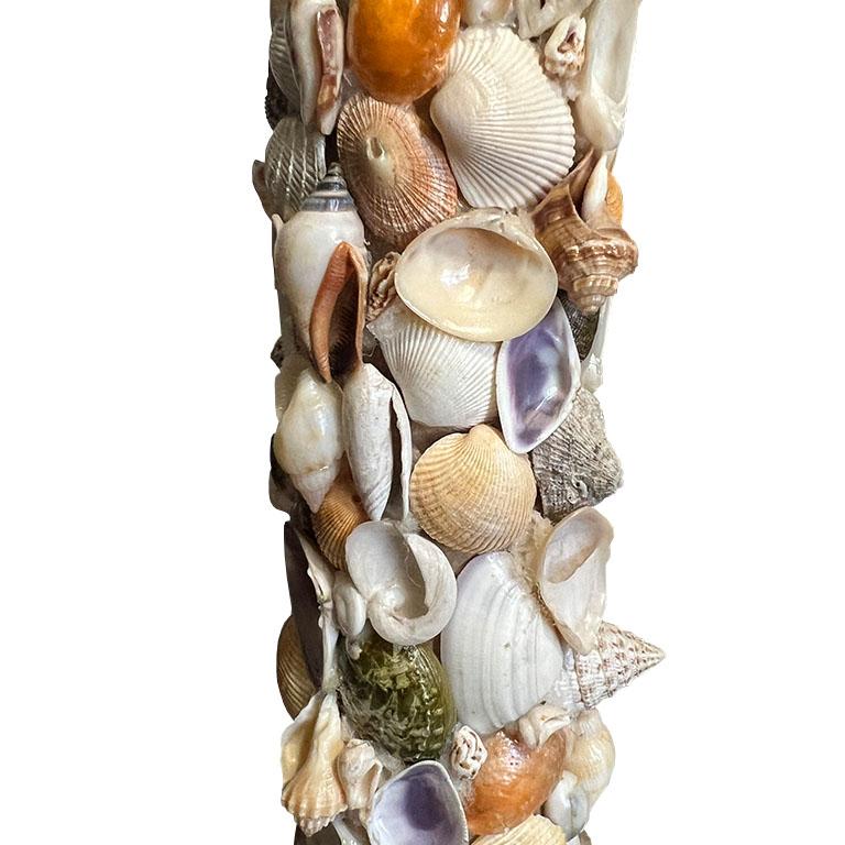 Coastal Folk Art Sea Shell Encrusted Table Lamp with Harp In Good Condition For Sale In Oklahoma City, OK