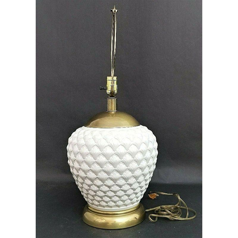 Late 20th Century Coastal Frederick Cooper Beehive Ceramic Table Lamp For Sale