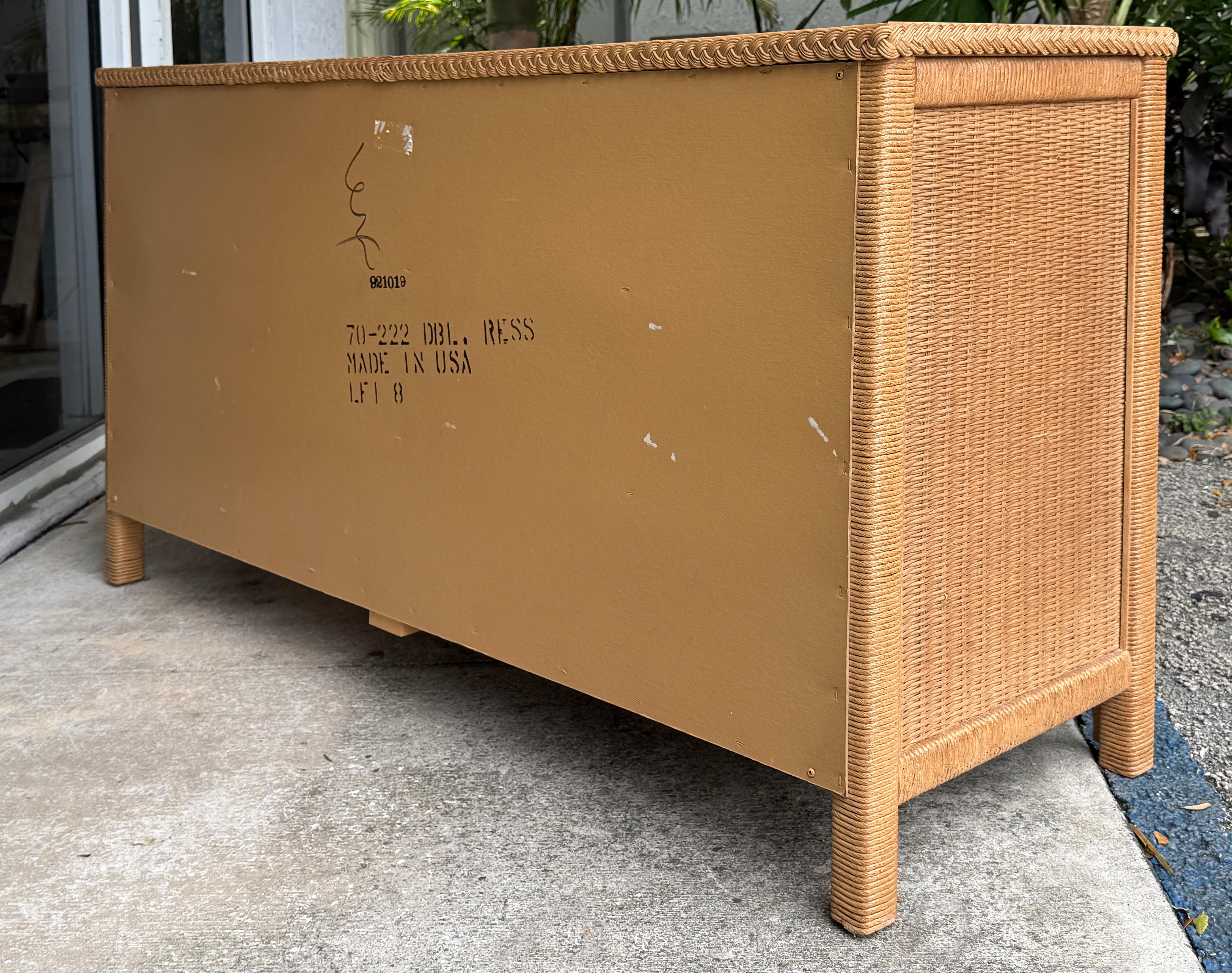 Commode à 6 tiroirs en osier tressé A Link pour Lexington HENRY en vente 4