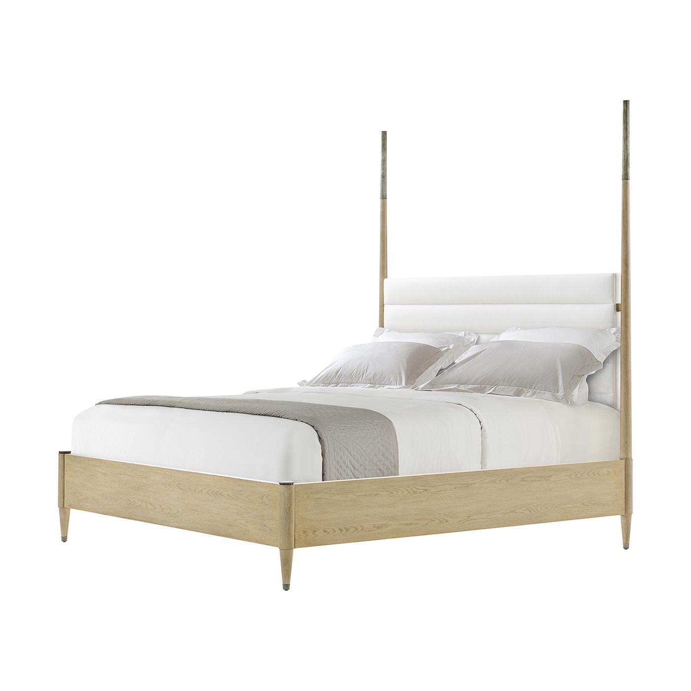 Vietnamien Lit King en Oak Oak Coastal Mid-Century Modern à quatre places en vente