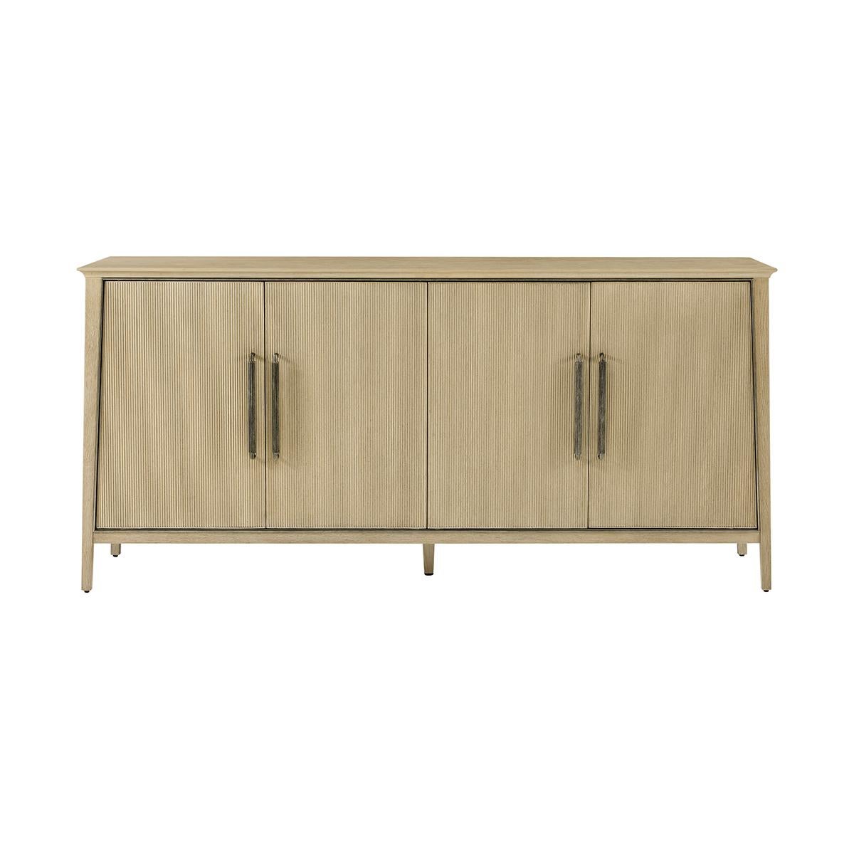 Credenza costiera moderna di metà secolo in Oak In condizioni Nuovo in vendita a Westwood, NJ