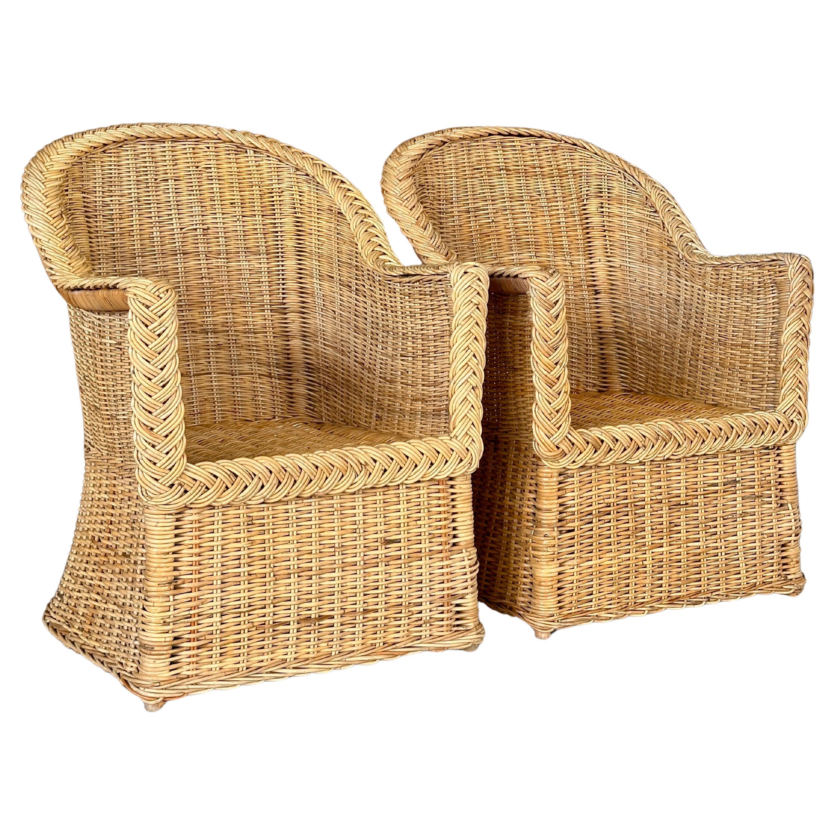 Sillones de brazos laterales de ratán trenzado Coastal Organic Modern Large by Wicker Works-Pair
