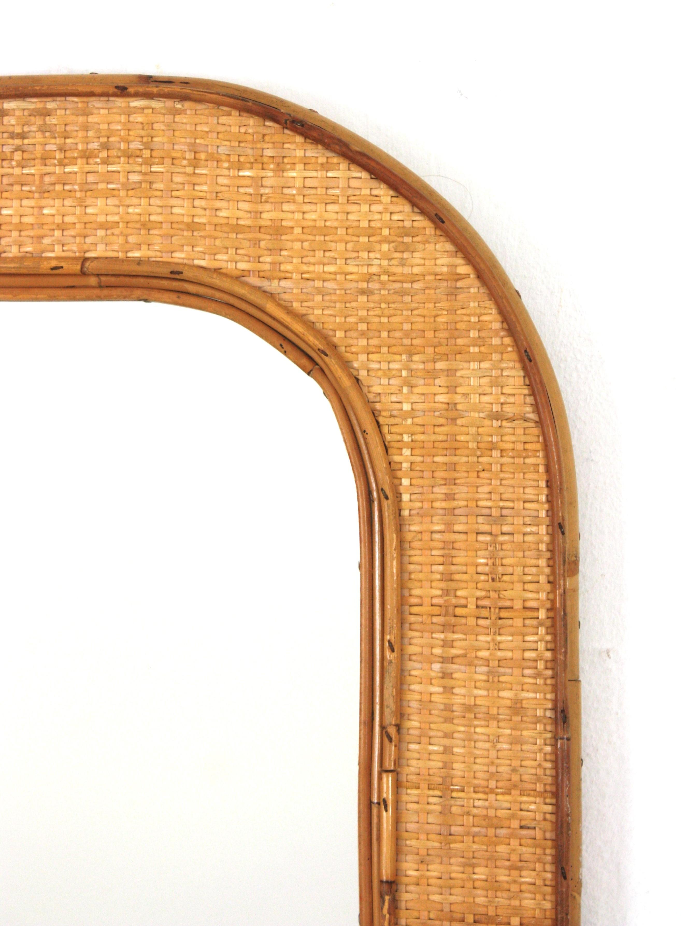 Ovaler Coastal-Wandspiegel aus Rattan und geflochtenem Korbweide im Angebot 1