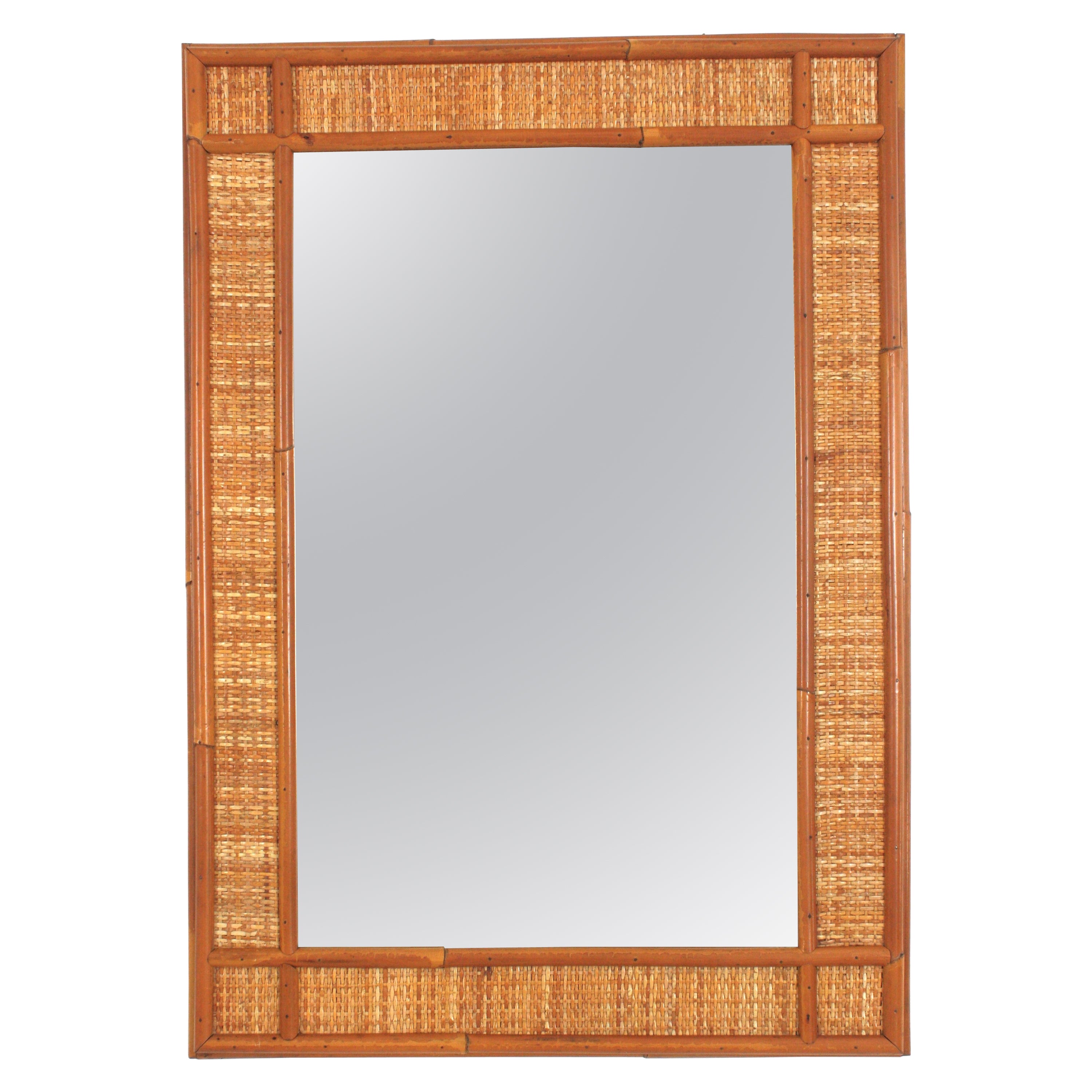 Espejo rectangular costero de ratán y mimbre tejido, España, años 60 en venta