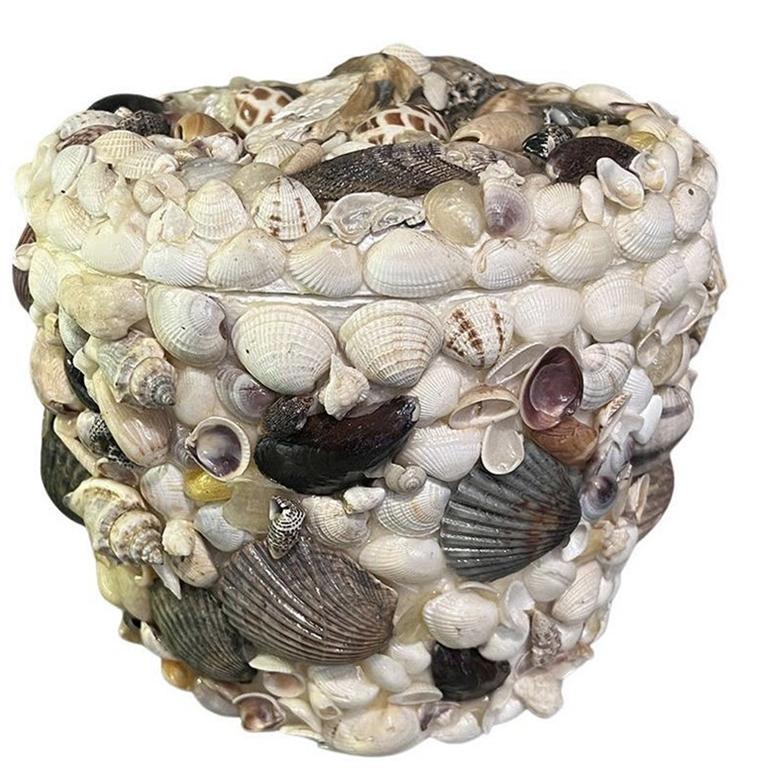 Coastal Sea Shell Encrusted Ice Bucket with Lid - 1970s In Good Condition For Sale In Oklahoma City, OK