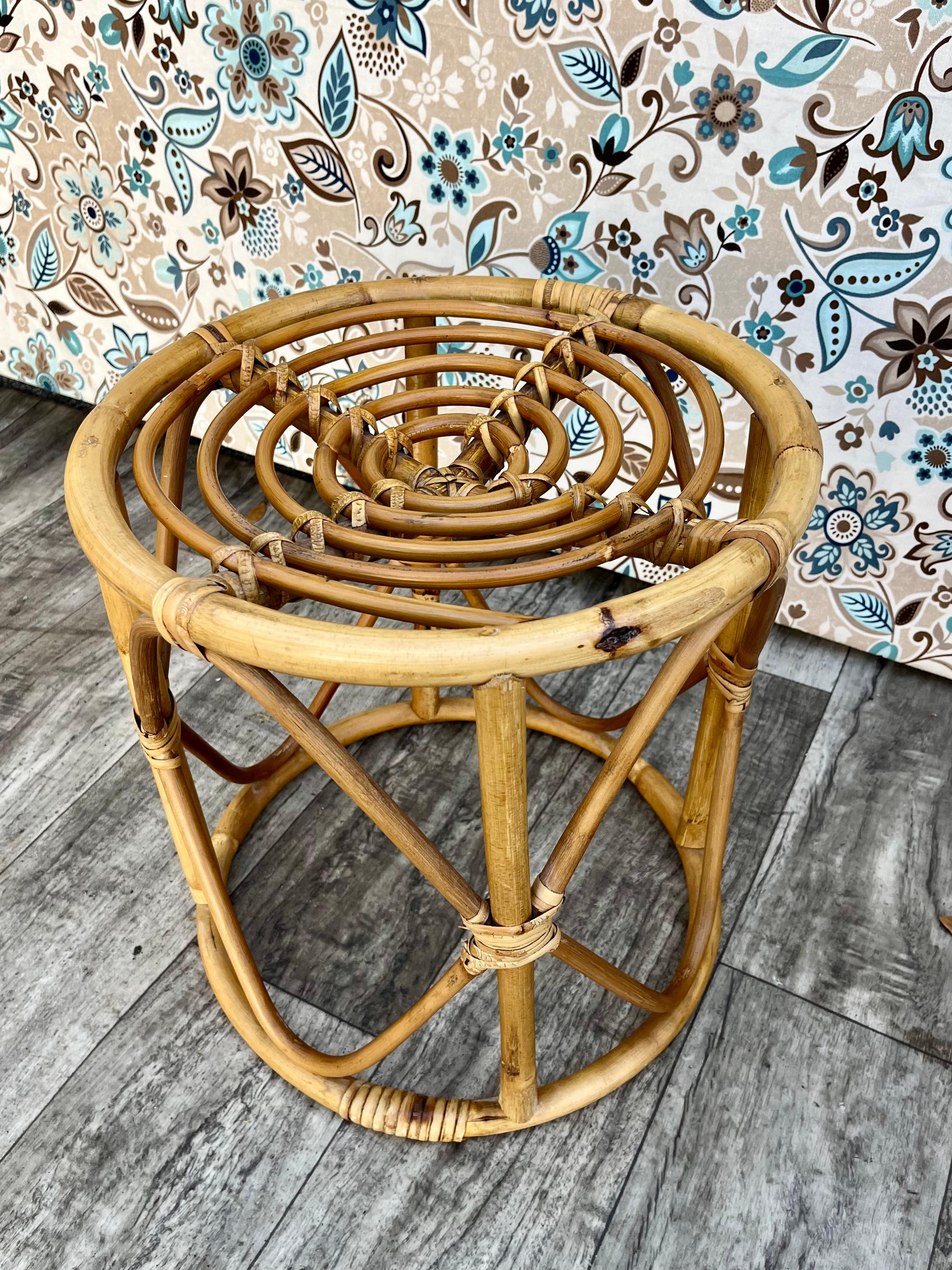 Coastal Style Bamboo and Rattan Round Side Table / Plant Stand. Circa 1970s  For Sale 6