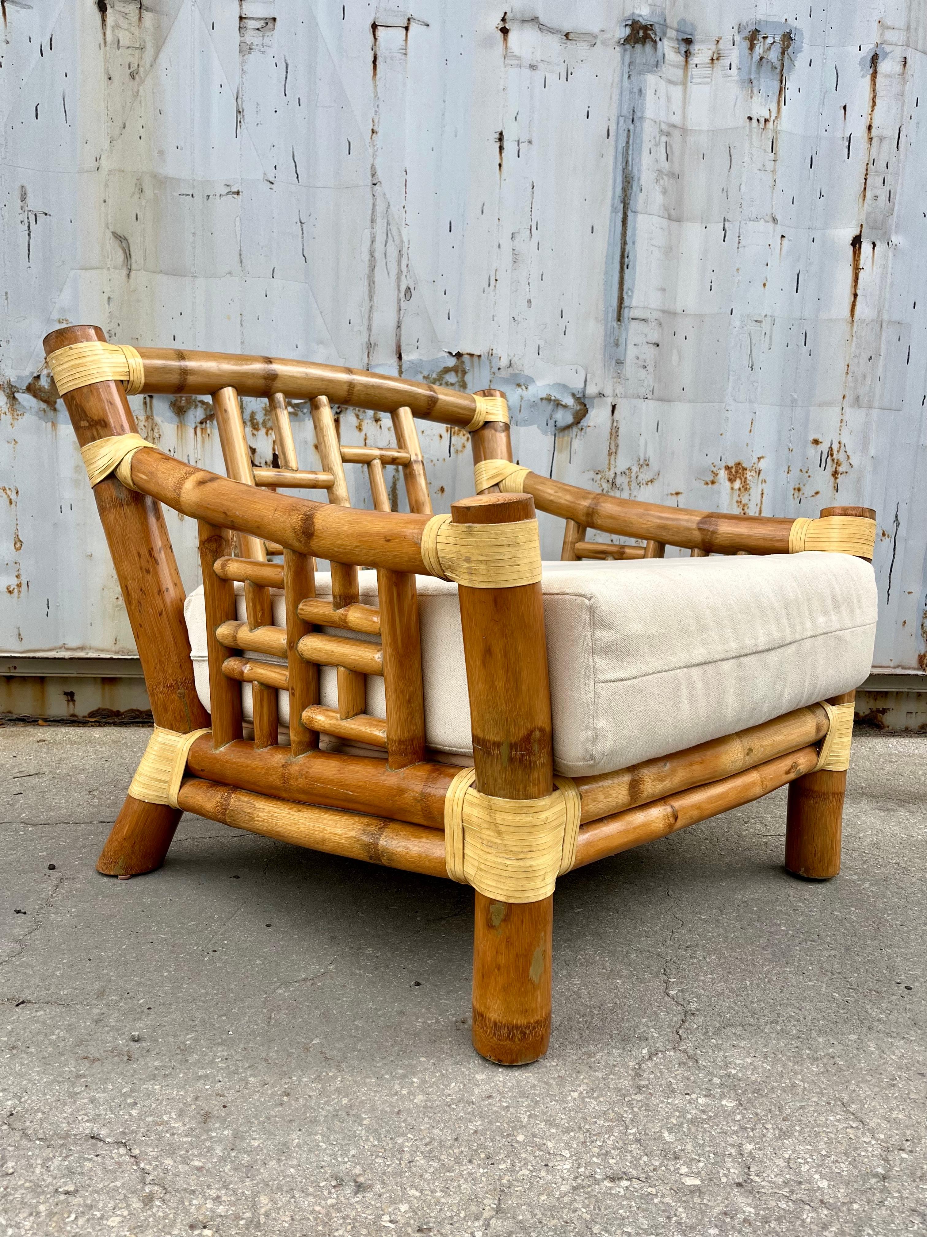 Bohème Chaise longue en bambou de style côtier dans le style d'Antonio Budji Layug. Circa 1980 en vente