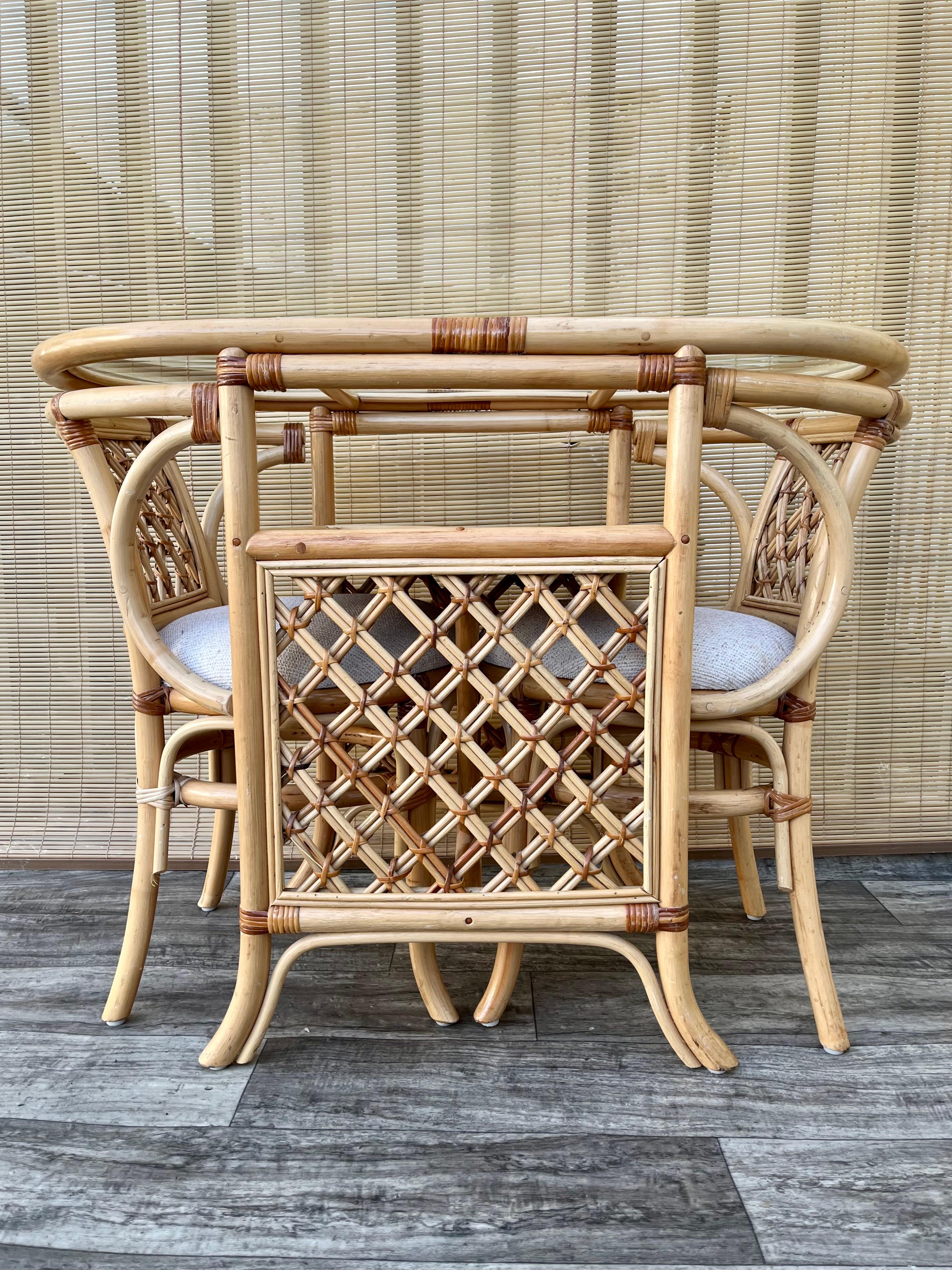 Vimini Set colazione/dinette a due posti in vimini e rattan in stile costiero. Circa anni '80 in vendita