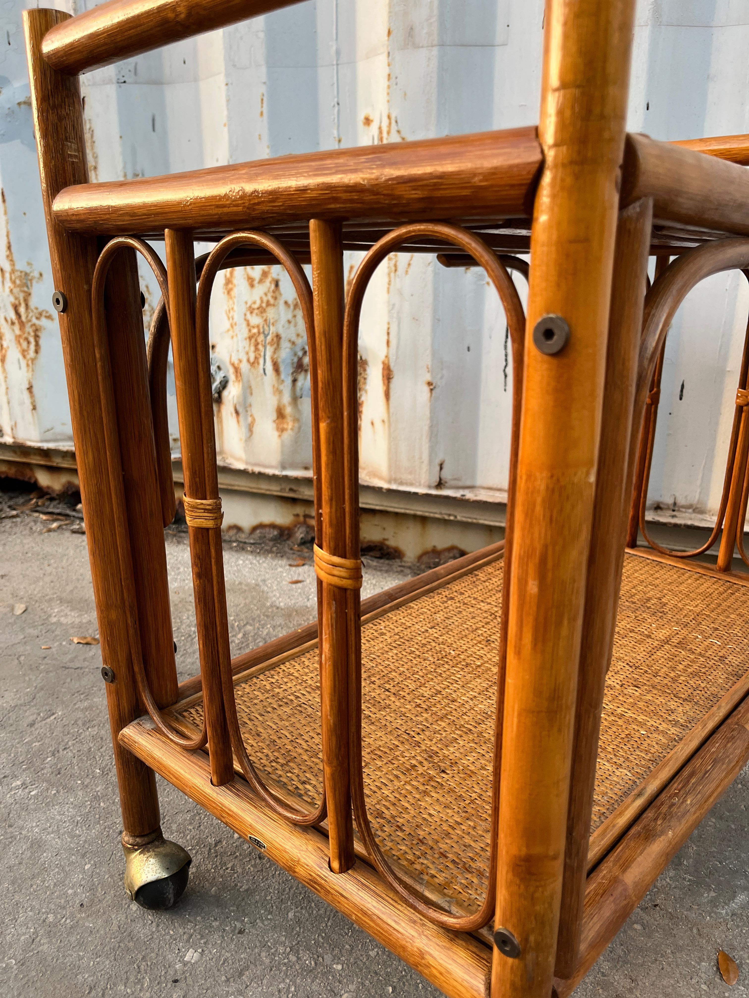 Coastal Style Rattan Dry Bar/ Serving Cart. Circa 1970s For Sale 7