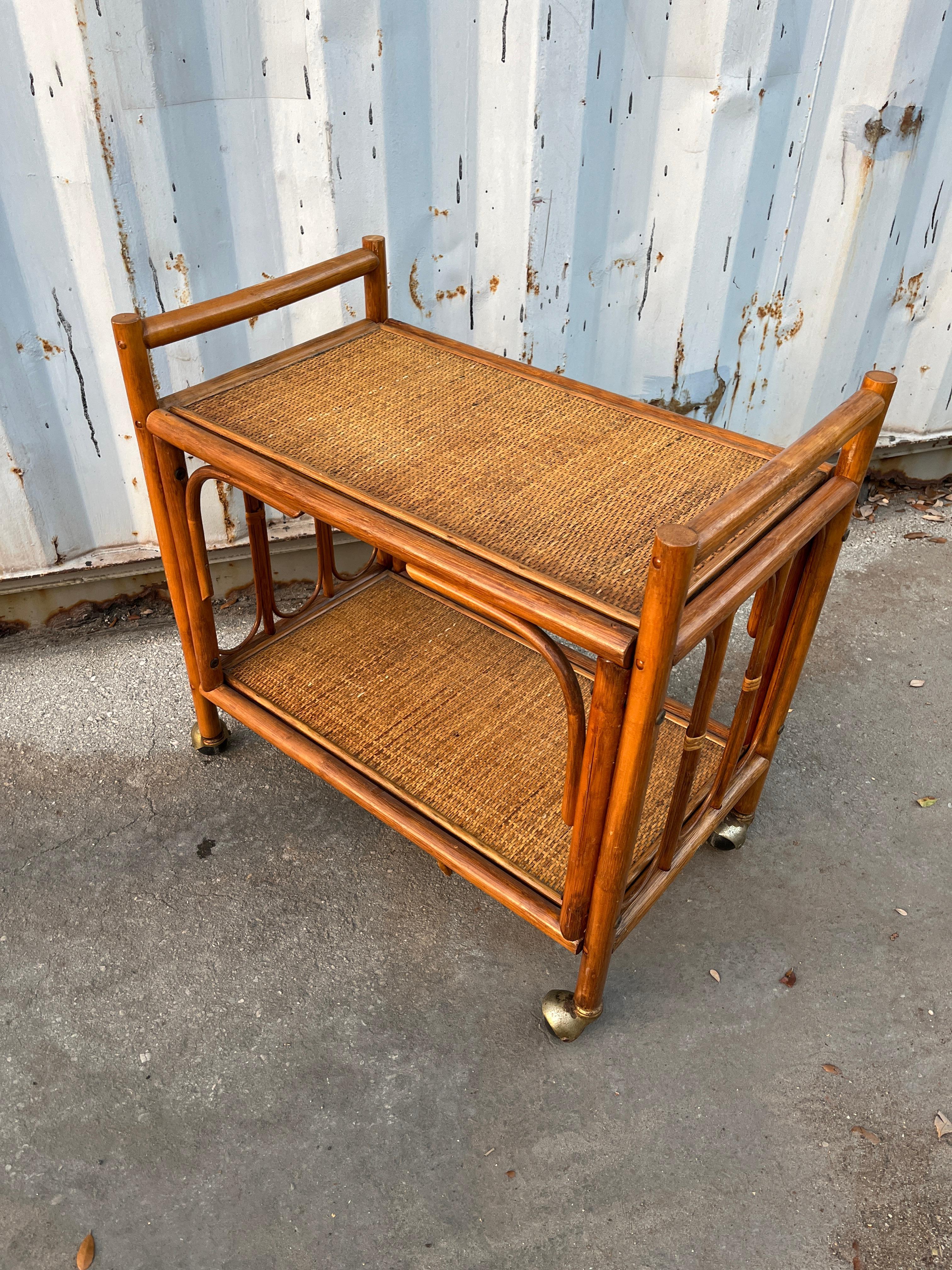 Coastal Style Rattan Dry Bar/ Serving Cart. Circa 1970s For Sale 12