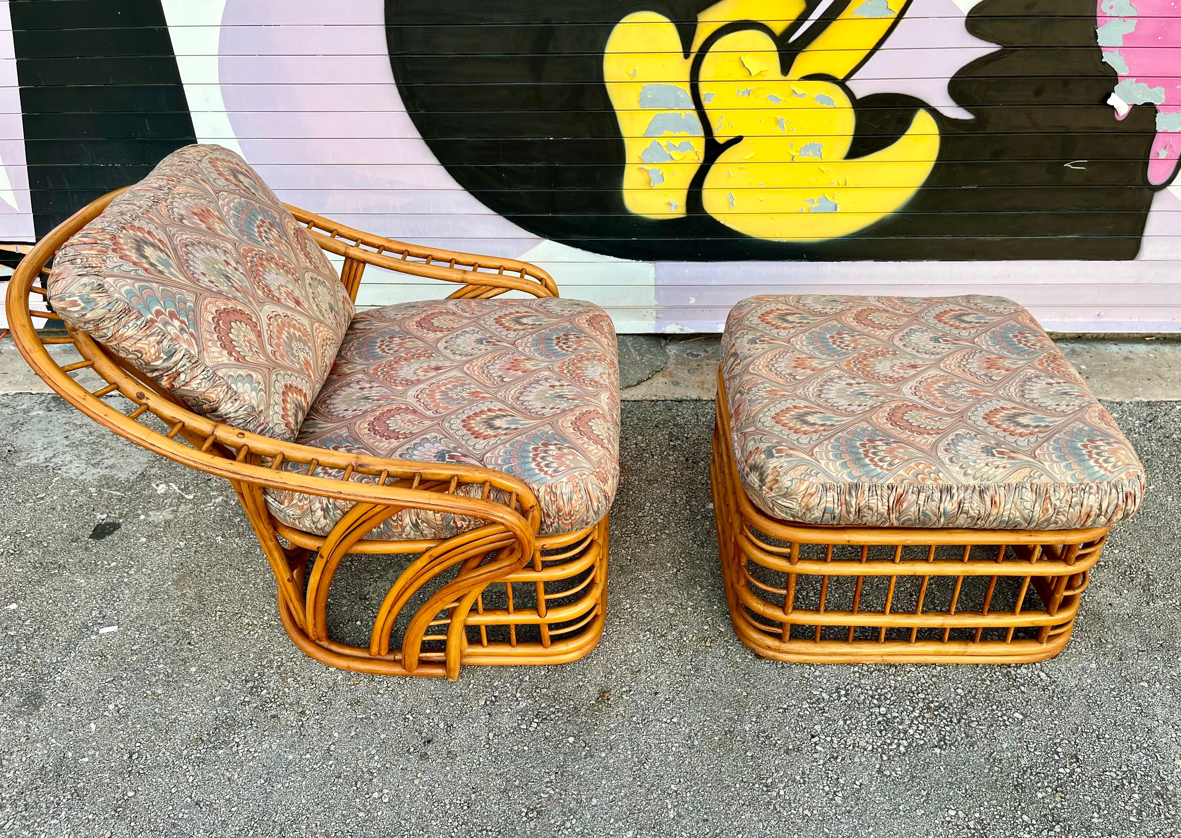 Coastal Style Rattan Lounge Chair and Ottoman Set by Whitecraft Rattan. C 1970s  In Good Condition For Sale In Miami, FL
