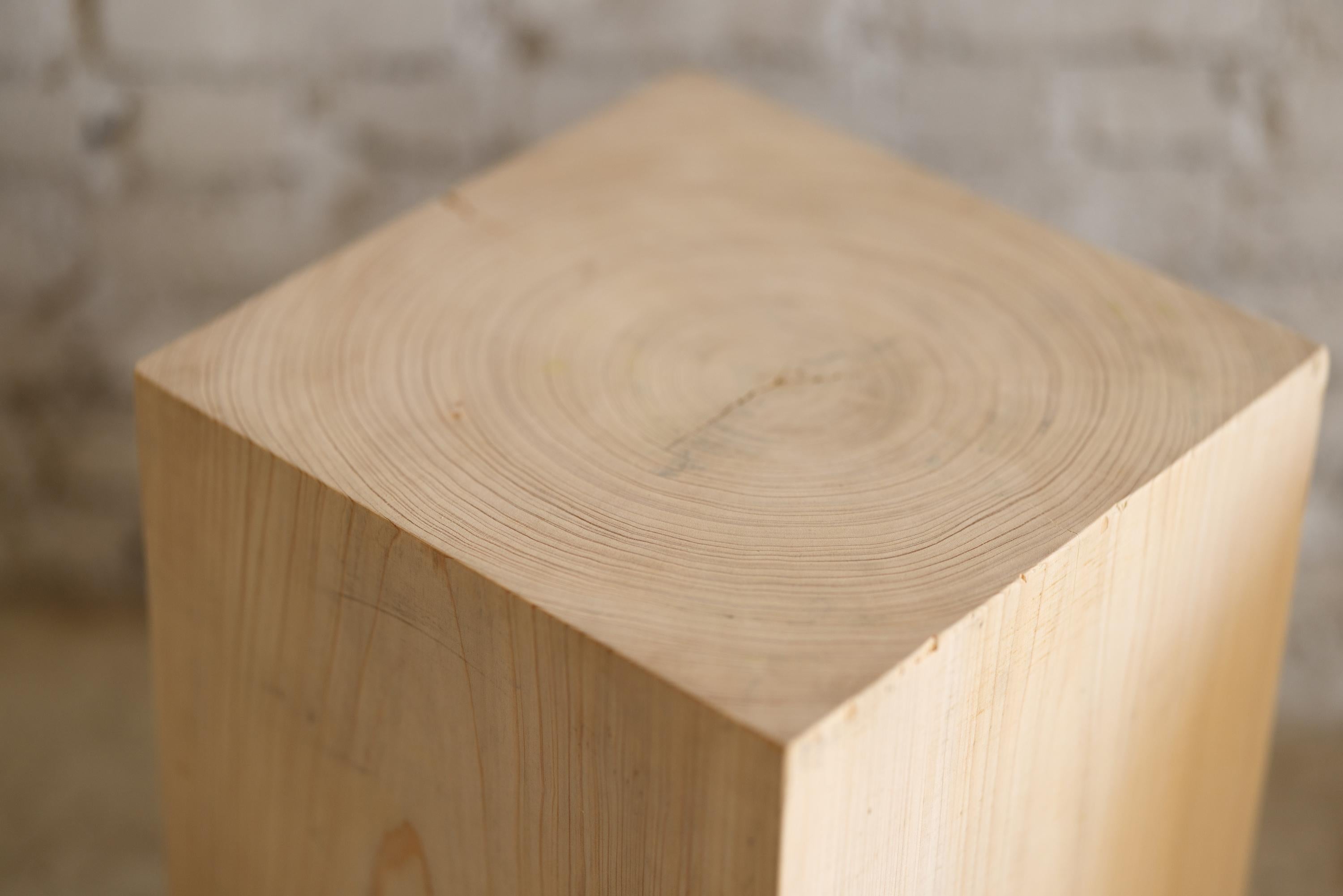 Travail du bois Table d'appoint cube en bois de cyprès Coastal Vibe 15