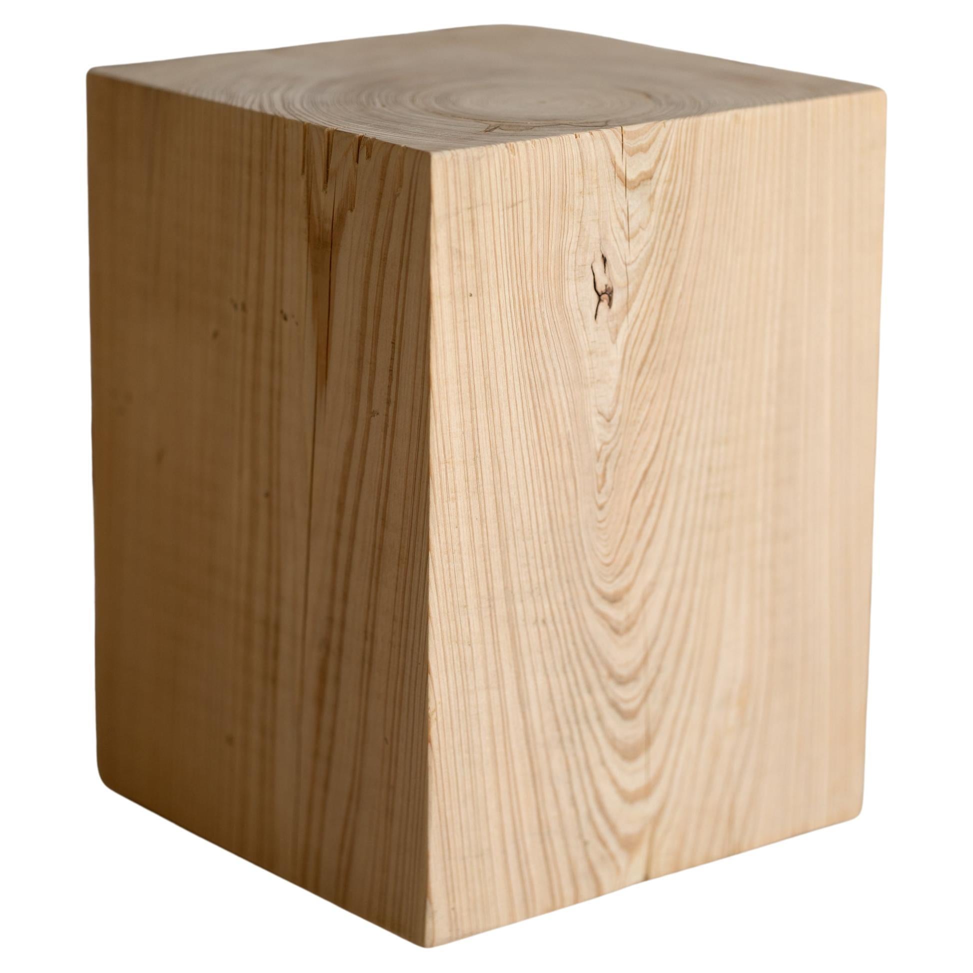 Ambiente costero  Mesa auxiliar cúbica de madera de ciprés 15" by Alabama Sawyer