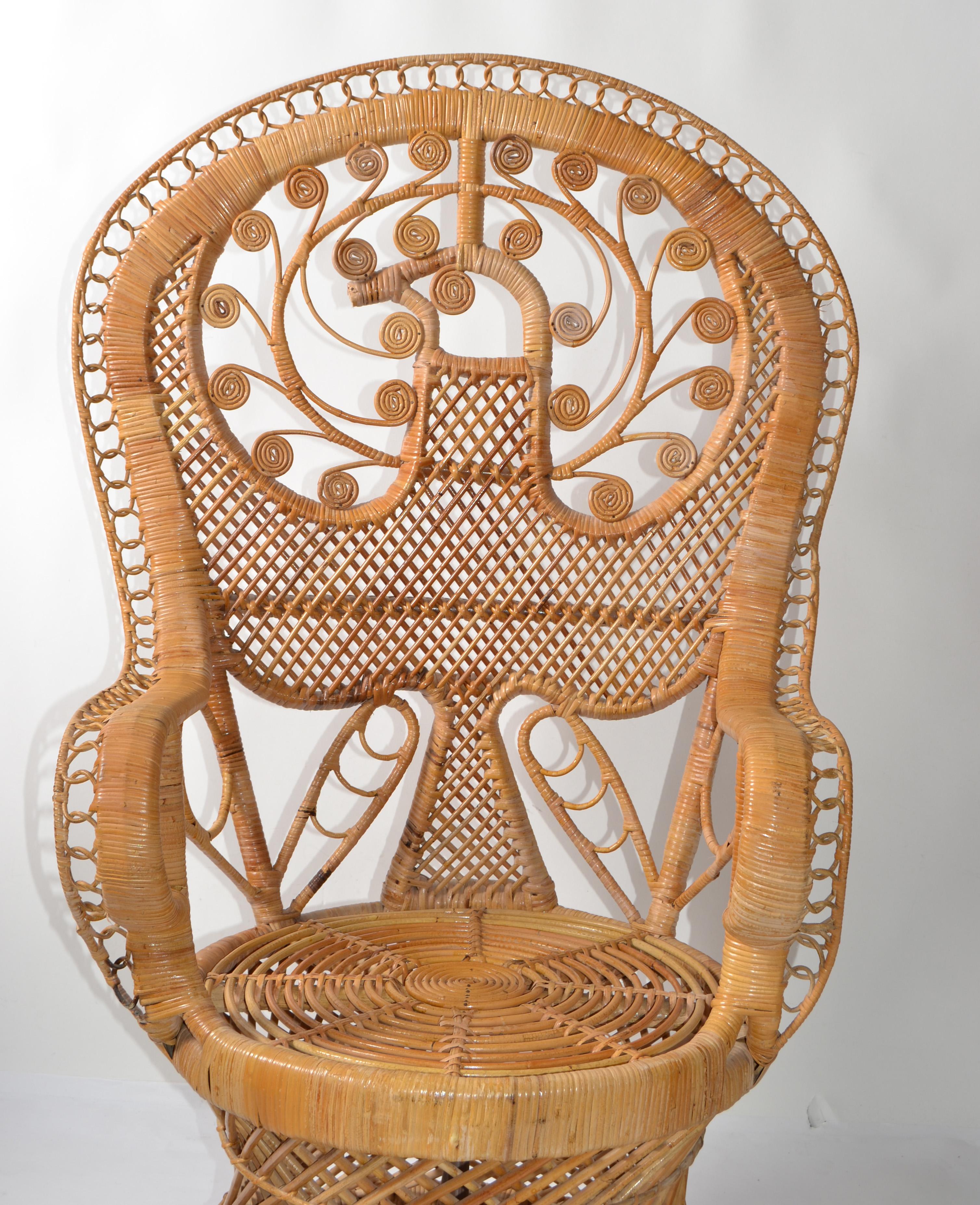 Hand-Crafted Coastal Vintage Round Rattan Accent Table Hand-Woven Wicker Caning Peacock Chair For Sale