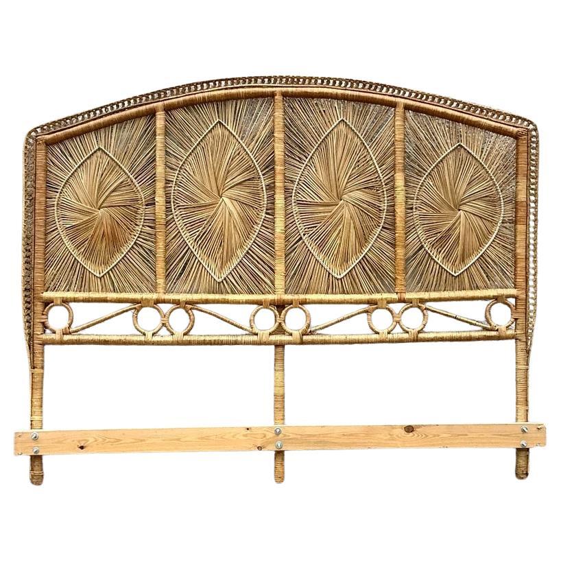Cabecero Coastal Woven Rattan King