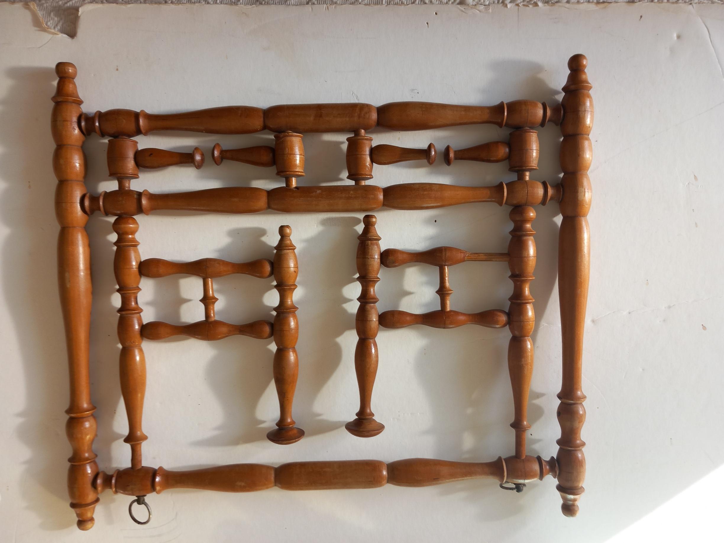 Coat Rack and Hat Tourned Wood with 8 Folding Hooks, Spain, 19th Century For Sale 2