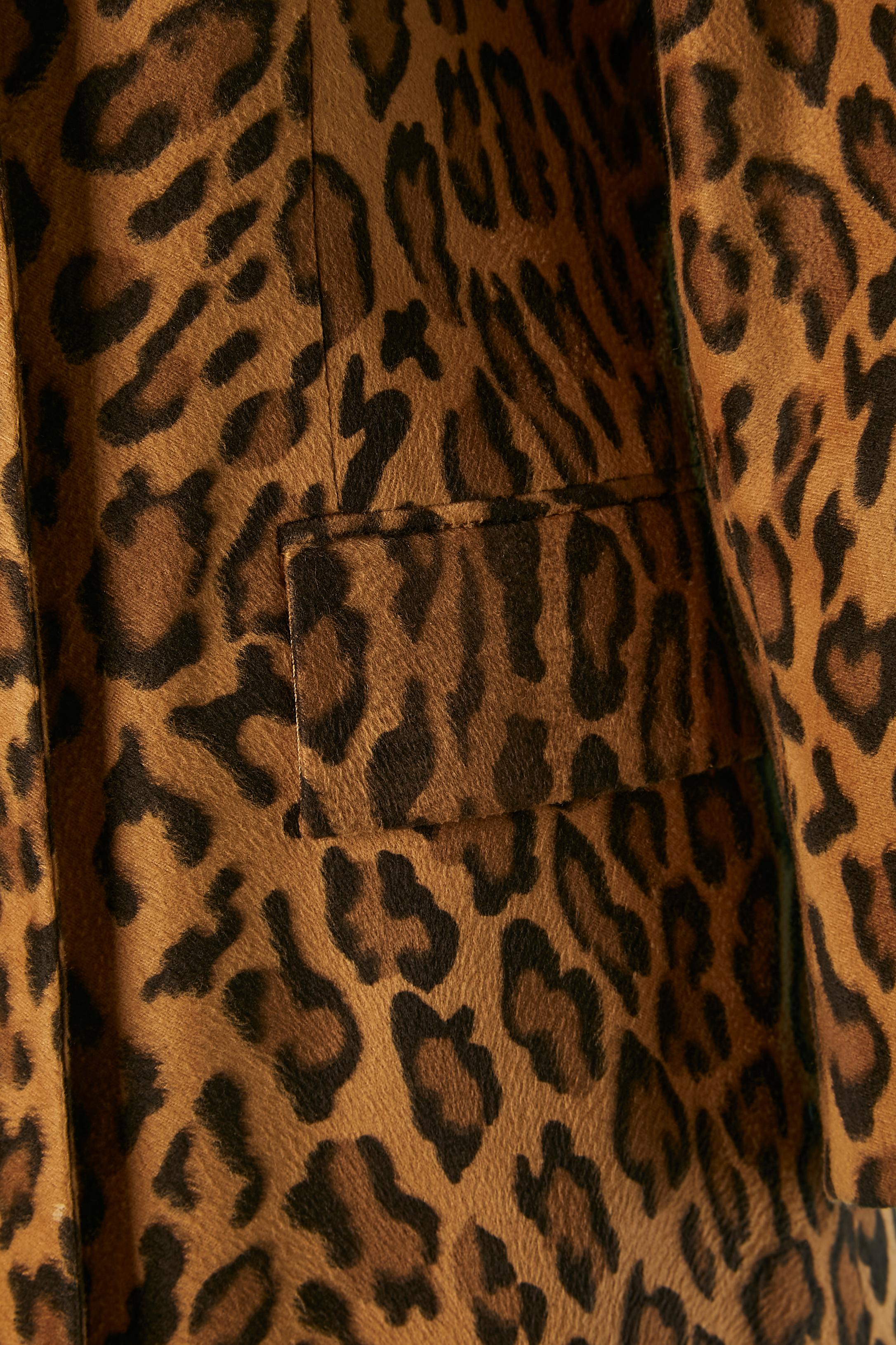 Coat and skirt ensemble with leopard print GFF Gianfranco Ferré  In Excellent Condition For Sale In Saint-Ouen-Sur-Seine, FR