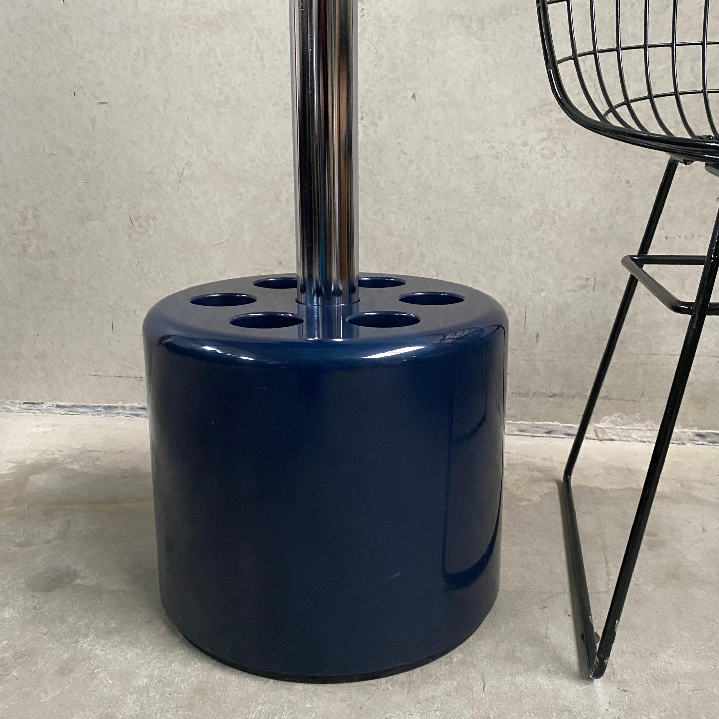 Coat and Umbrella Stand model VIP by Paolo Orlandini & Roberto Lucci for Velca In Good Condition For Sale In DE MEERN, NL