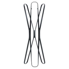 Porte-manteau ClassiCon Saturn Coat Stand design Barber Osgerby