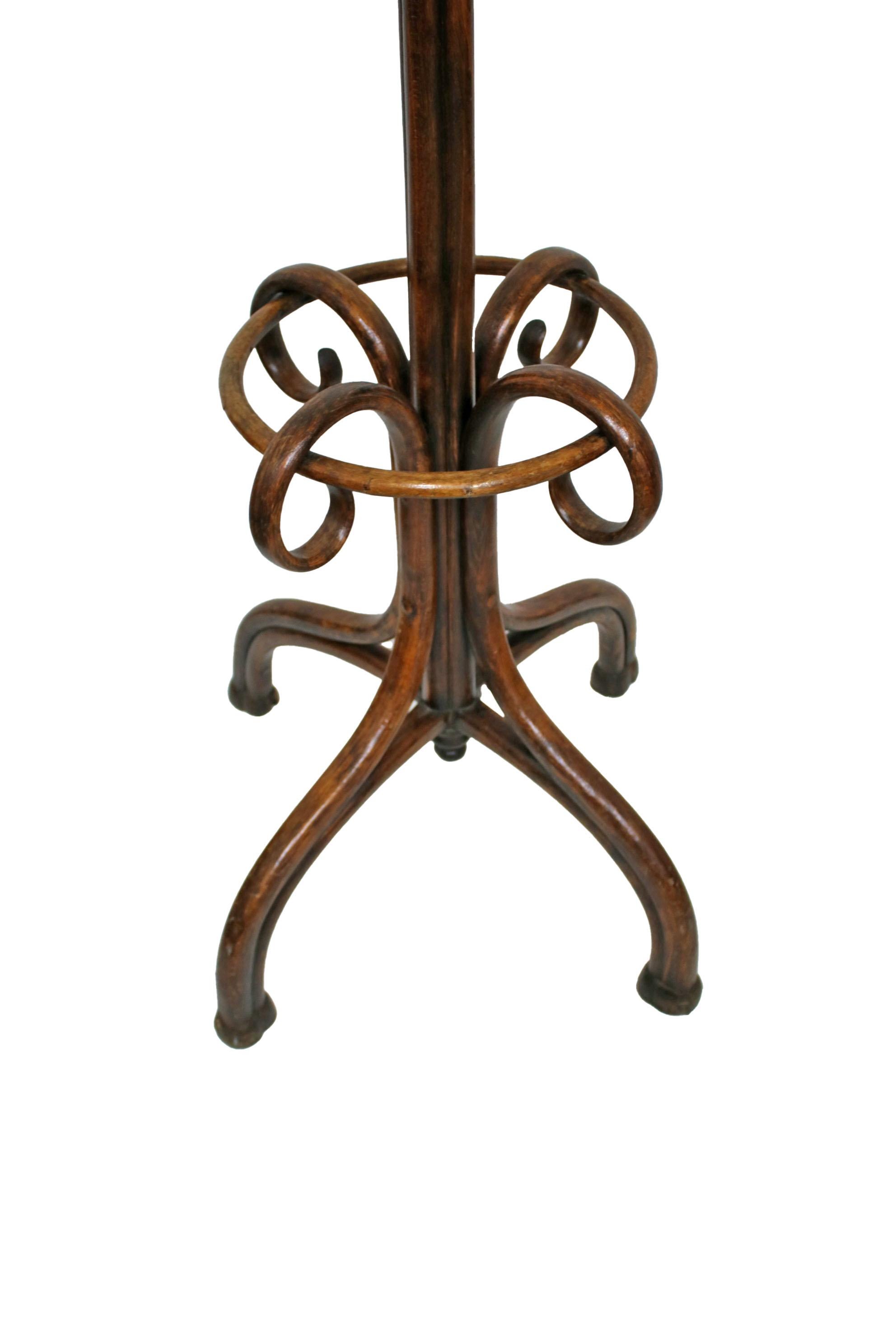 A beautiful bentwood coat hanger manufacturd by the famed Thonet Brothers in Vienna. It is suitable to anz ante room with period furniture. The coat hanger is in original condition.