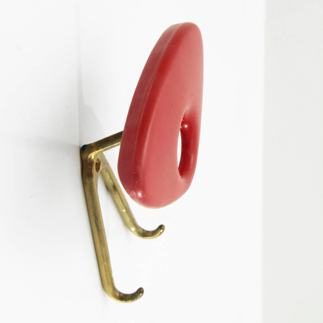 Coat Hanger in Red Plastic and Brass, 1950s In Good Condition In Savona, IT