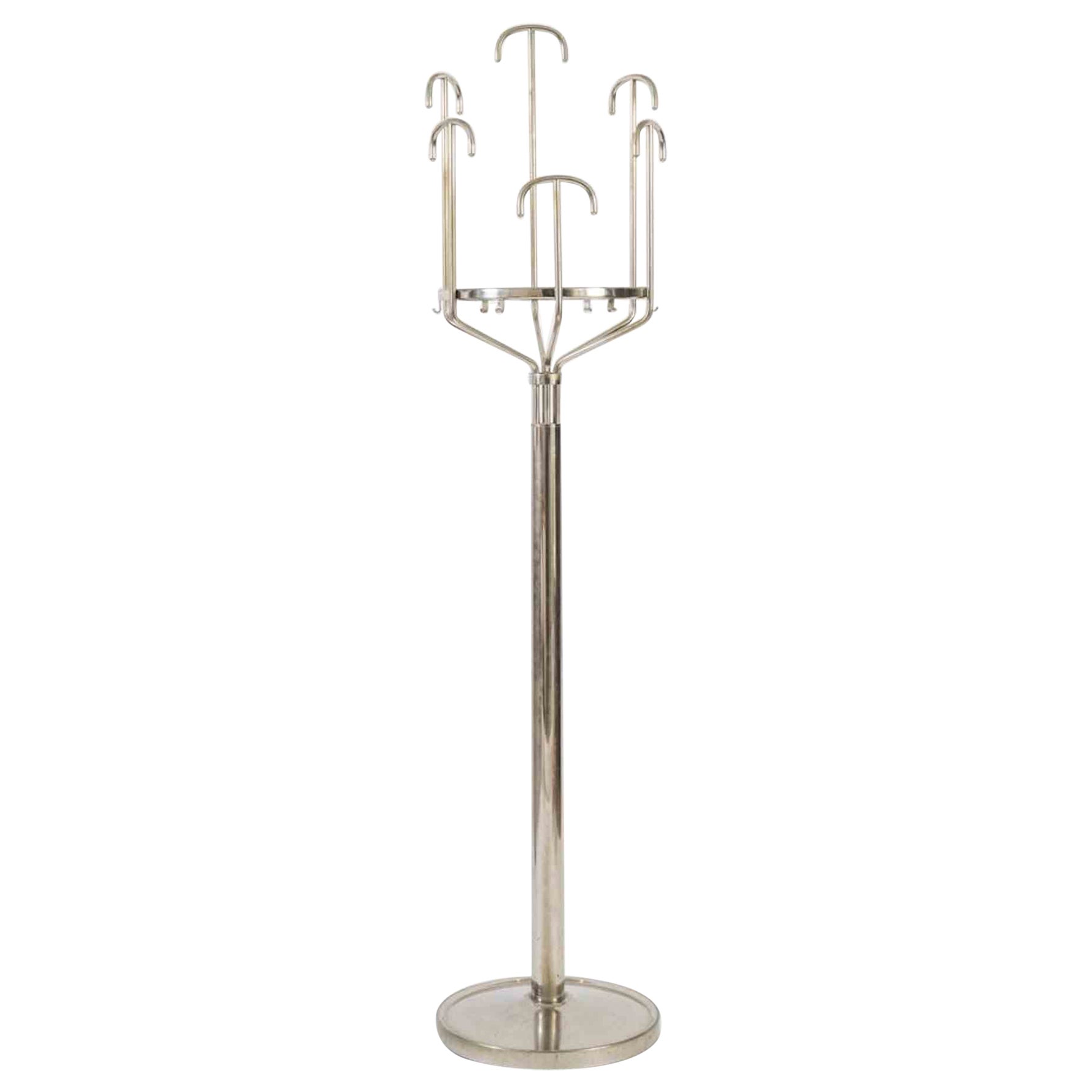 STUDIO BBPR Porte-manteau en acier modèle 'Melpomene'. Prod. Artemide, 1970 ca.

181 x 40 x 40 cm. 

Bonnes conditions. 