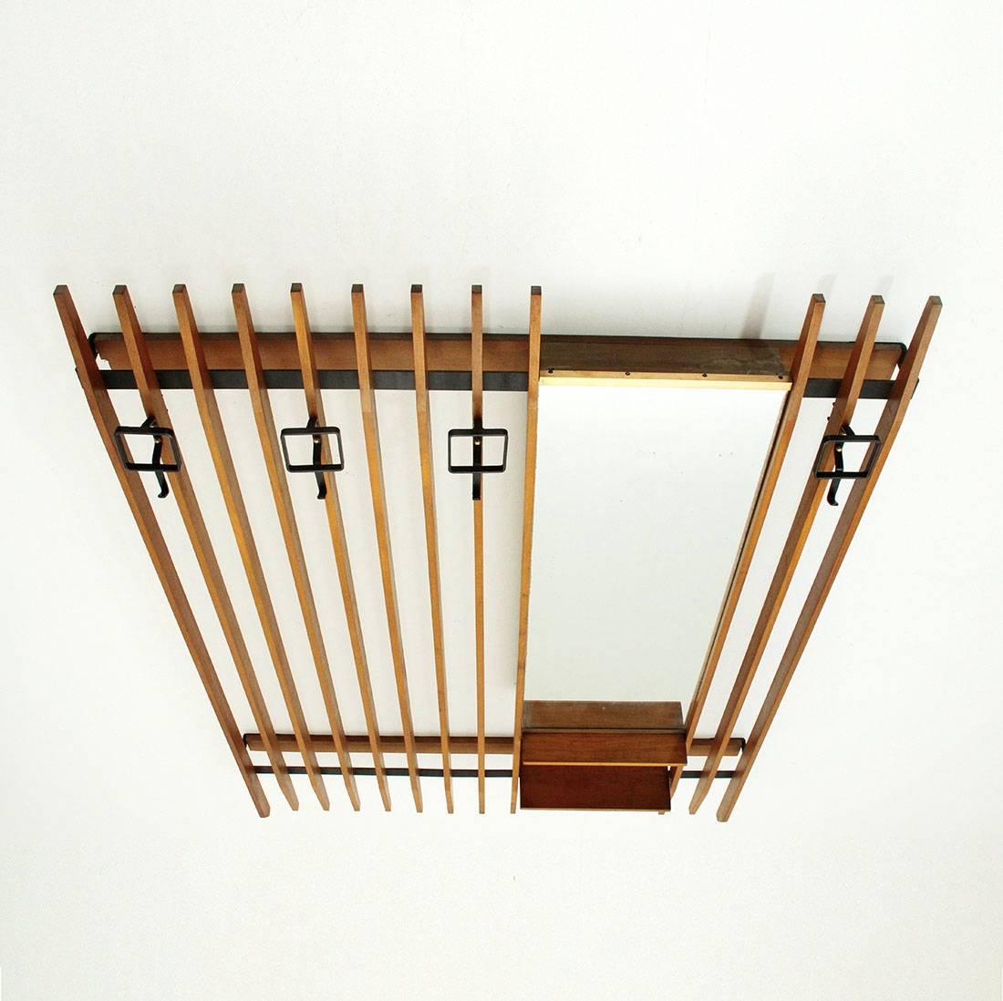 Coat Hanger of Italian Manufacture Produced in the 1950s In Good Condition In Savona, IT