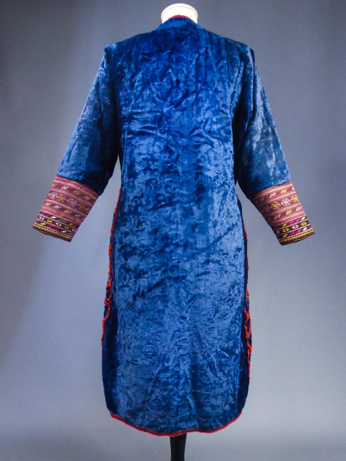 Abrigo de terciopelo azul bordado con lana - Turkmenistán Circa 1950/1970 6