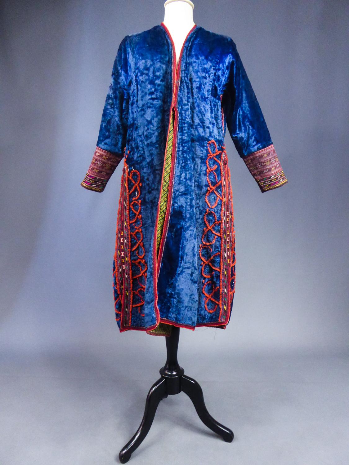 Coat in Blue velvet Embroidered with Wool - Turkmenistan Circa 1950/ ...