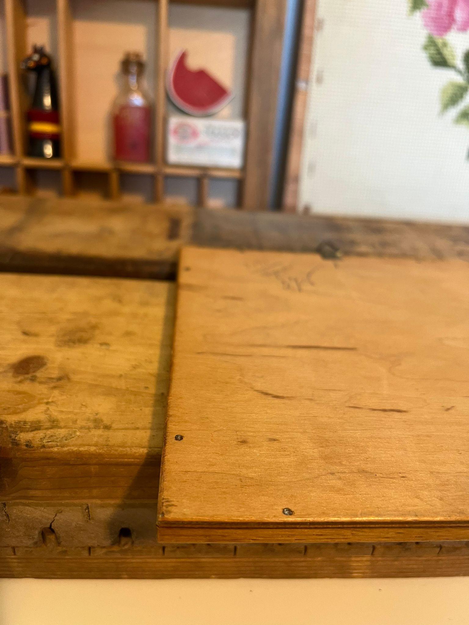 Stemma di Groninga Targa su cornice in legno. in vendita 1