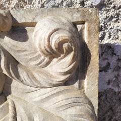 Stemma H62cm, Marmo scolpito con vari stemmi, XVII secolo o prima.