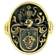 Coat of Arms Ring in 18 Karat Gold