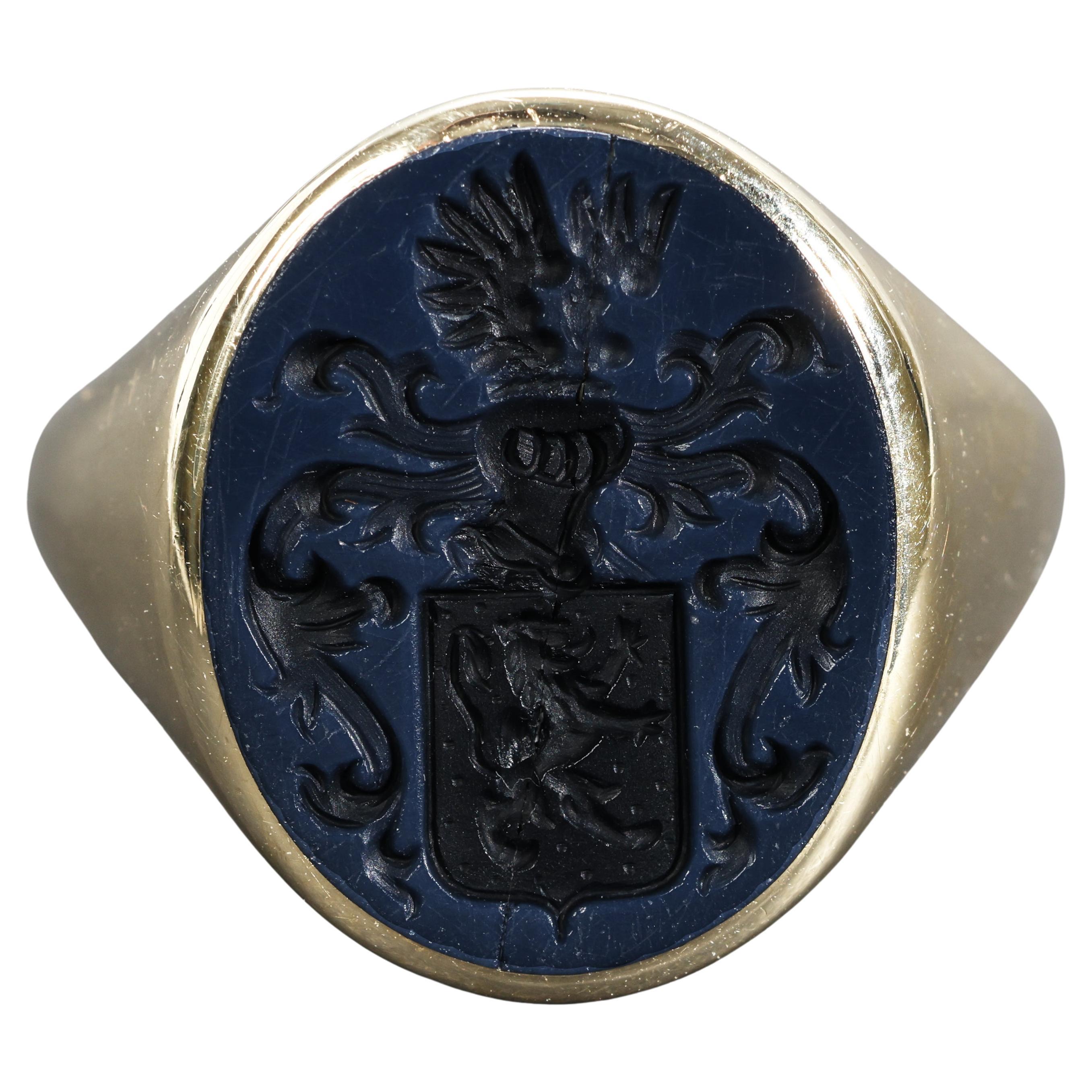 Coat of Arms Signet Ring, English, Victorian, 18K, Size 9 For Sale