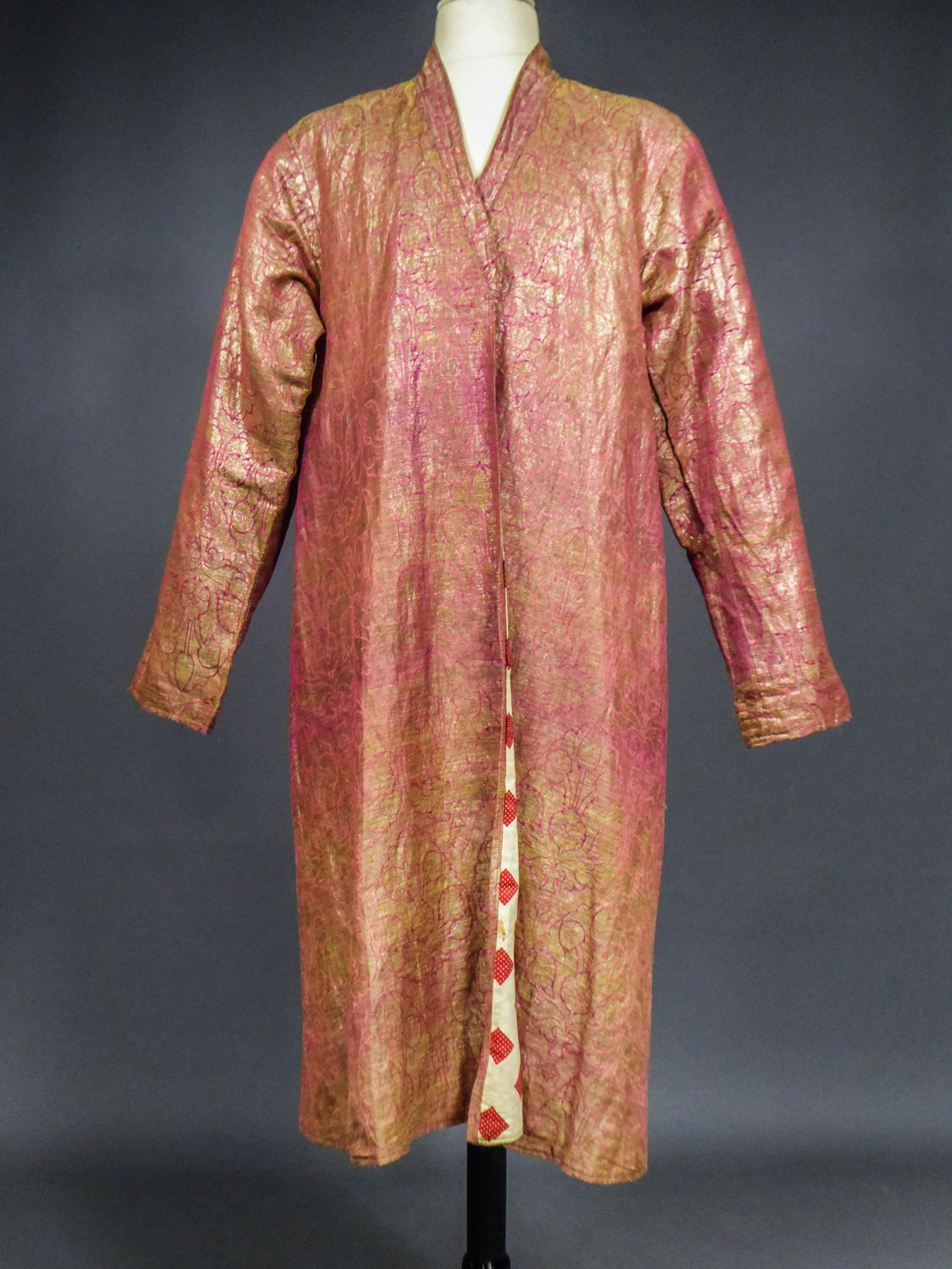Coat or Banyan in Gold Lamé and Russian Cotton Print - Uzbekistan Circa 1920 2