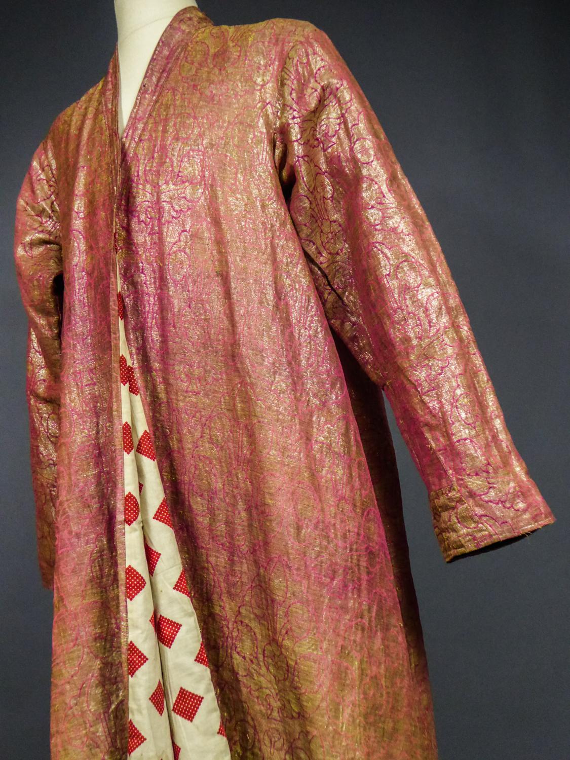 Coat or Banyan in Gold Lamé and Russian Cotton Print - Uzbekistan Circa 1920 1