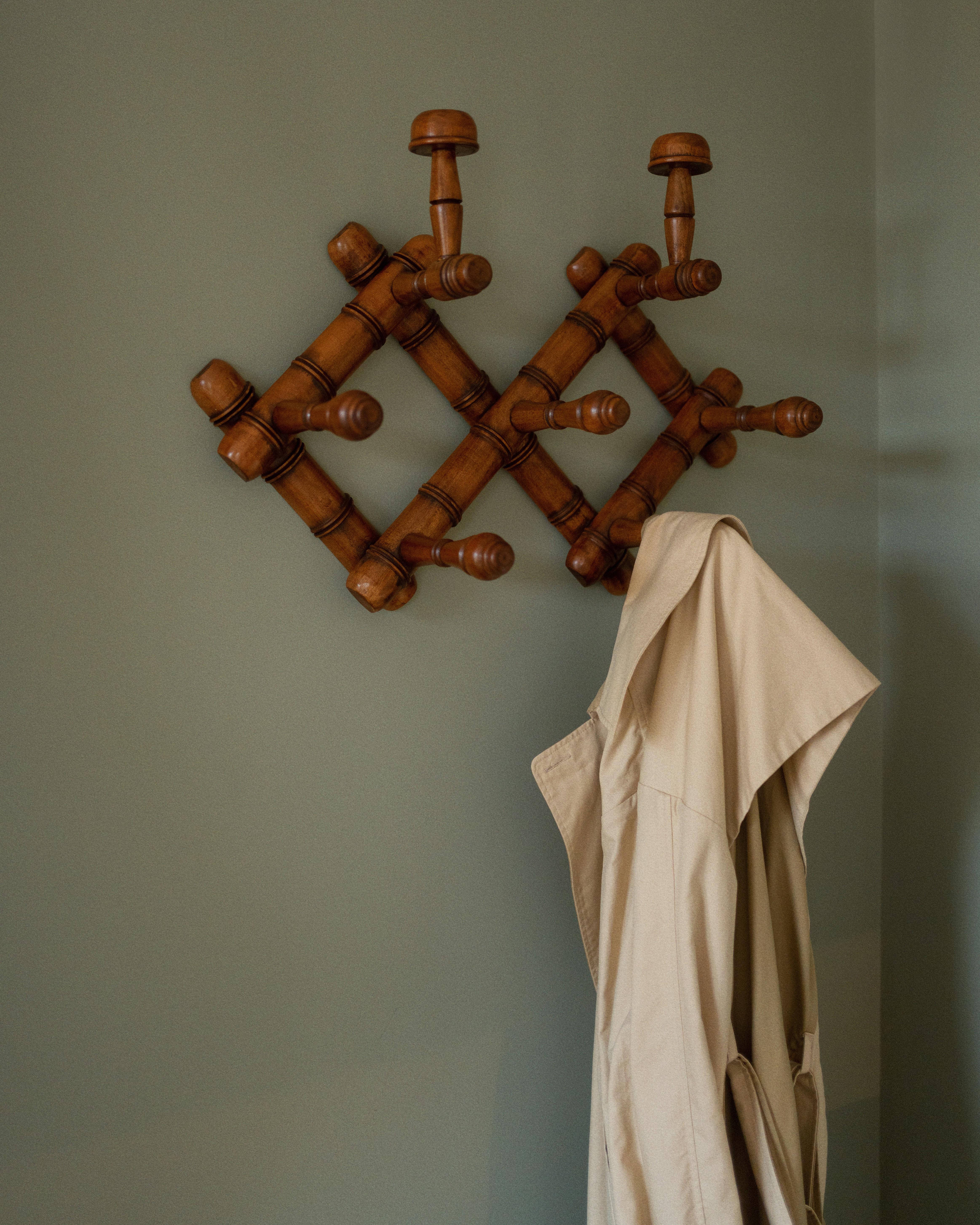 Coat Rack, 7 Hooks, Dark Mahogany Wood In New Condition For Sale In London, GB