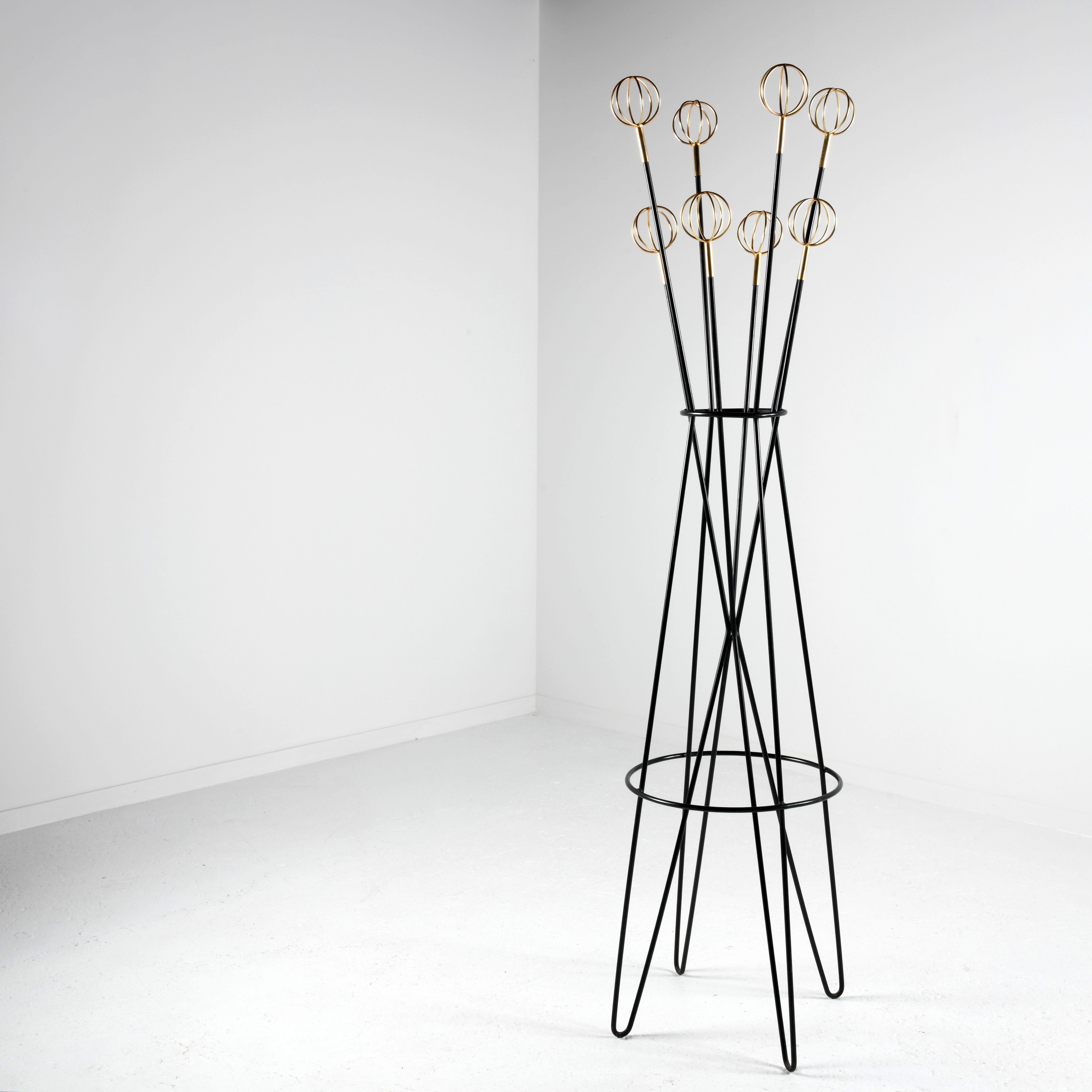 Coat rack designed by Roger Feraud France 1950s model Astrolabe In Good Condition For Sale In SAINT-YRIEIX-SUR-CHARENTE, FR