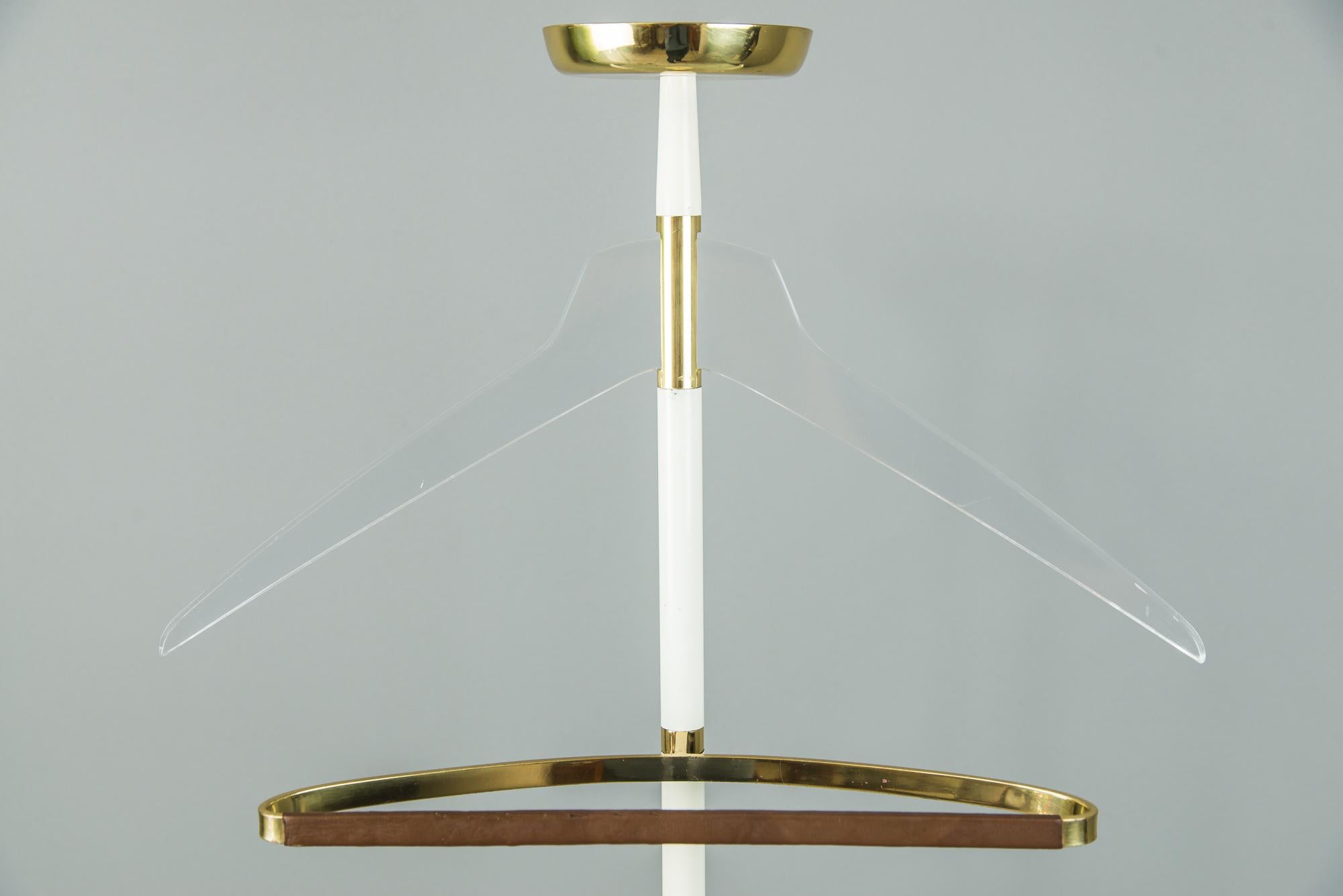 Coat Rack Executed in the 1950s by Vereinigte Werkstätten München Germany In Good Condition For Sale In Wien, AT